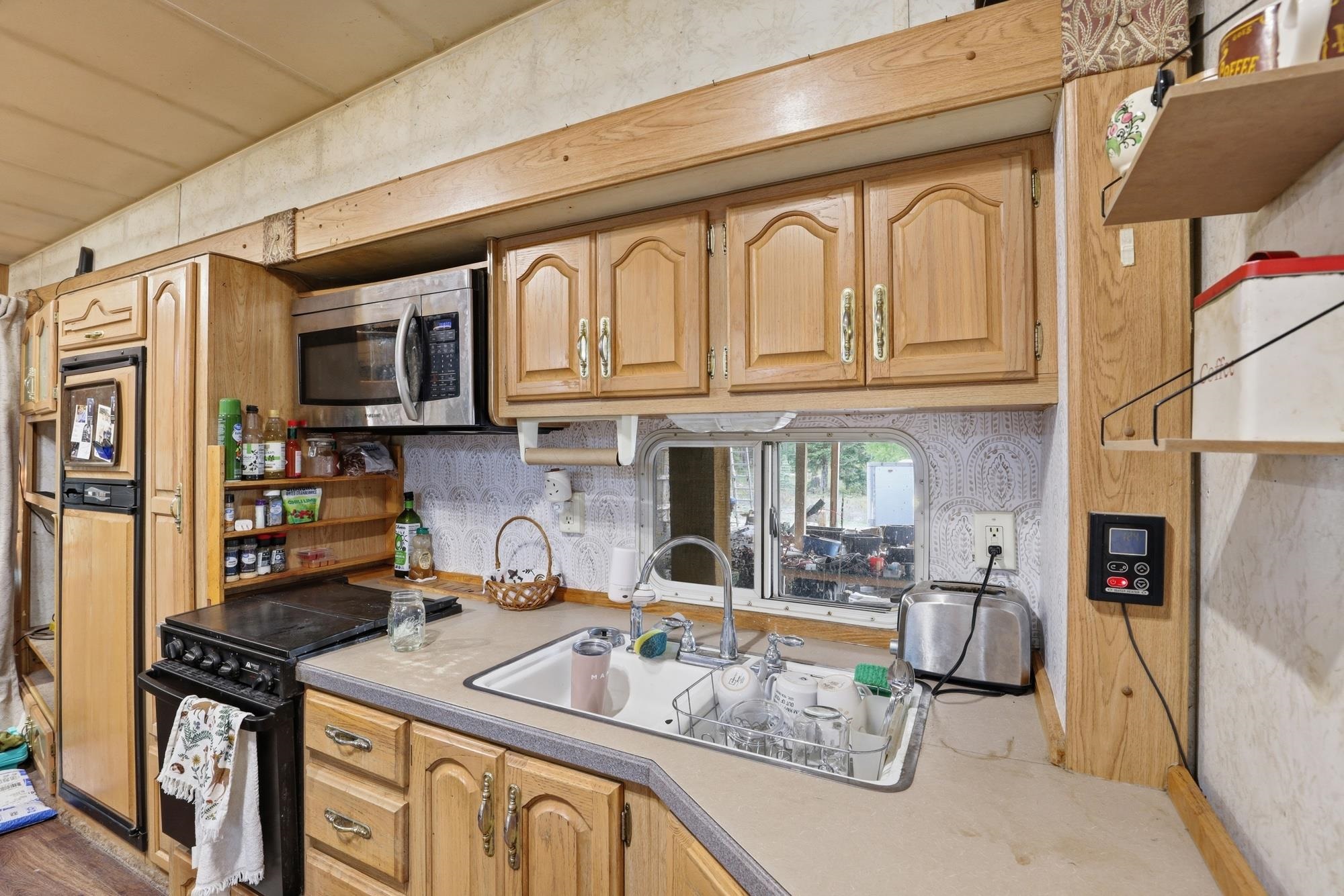 1455 Colonial Way - Photo 38