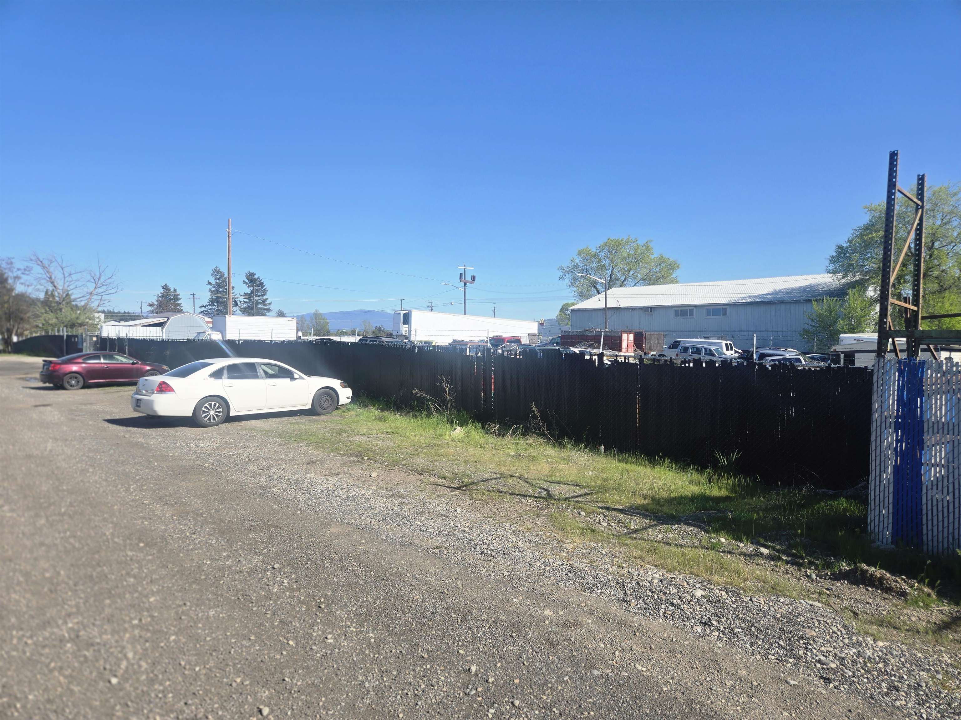2726 E Providence Ave - Photo 3