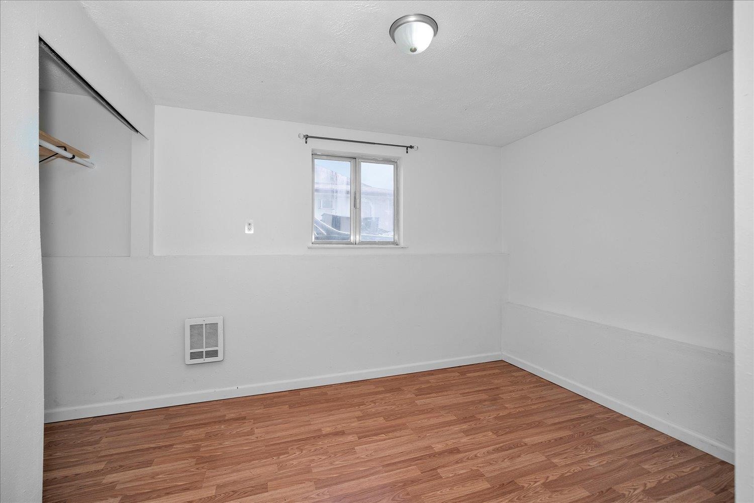 1323 Pineview St - Photo 16