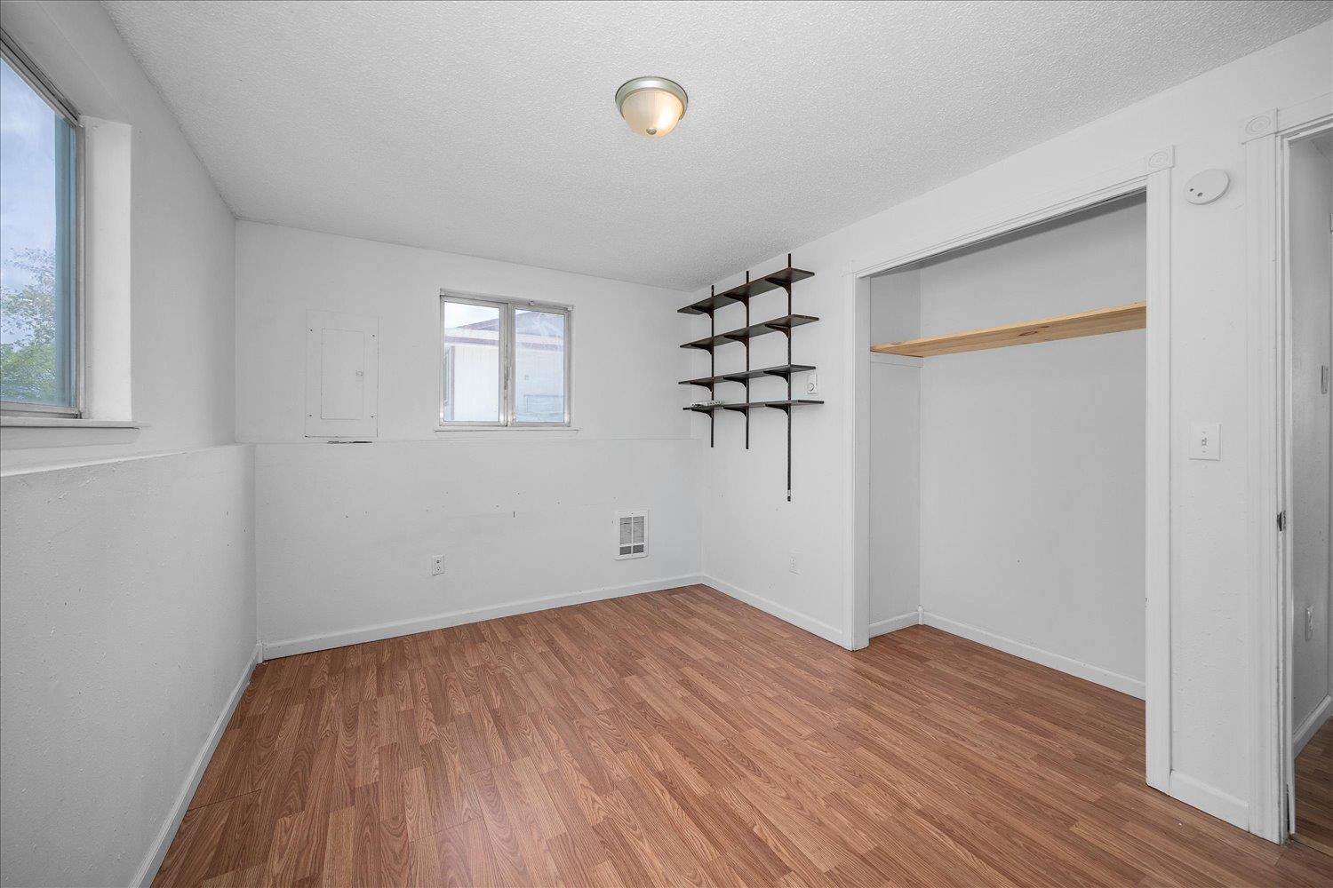 1323 Pineview St - Photo 17