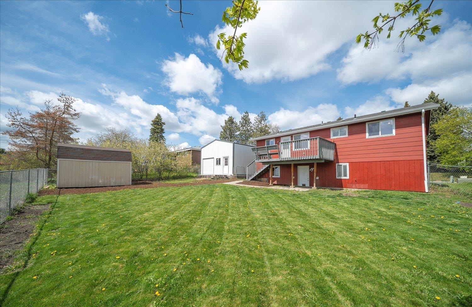 1323 Pineview St - Photo 25