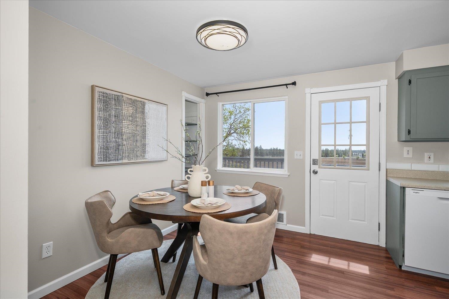 1323 Pineview St - Photo 4