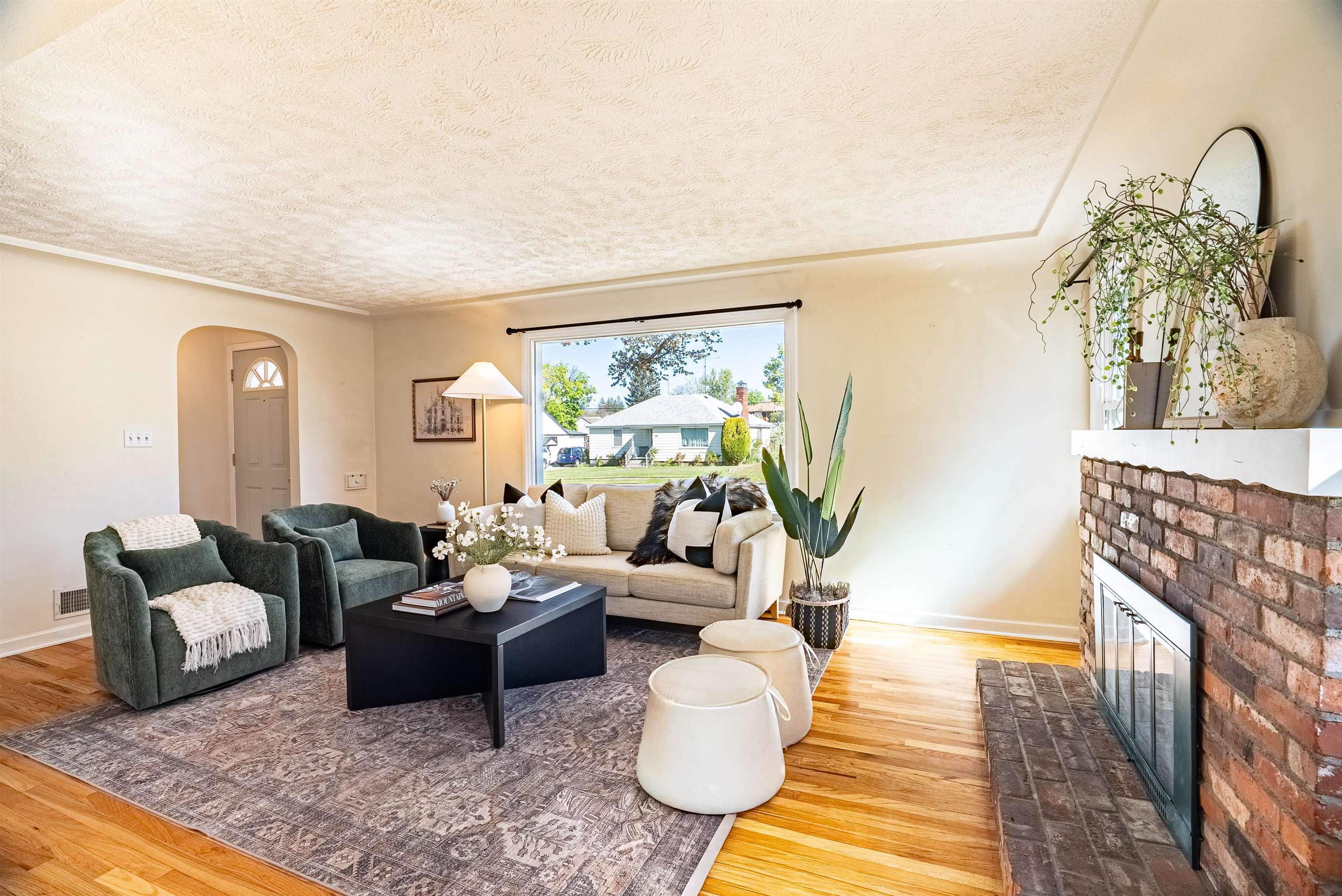 2703 W Rockwell Ave - Photo 3
