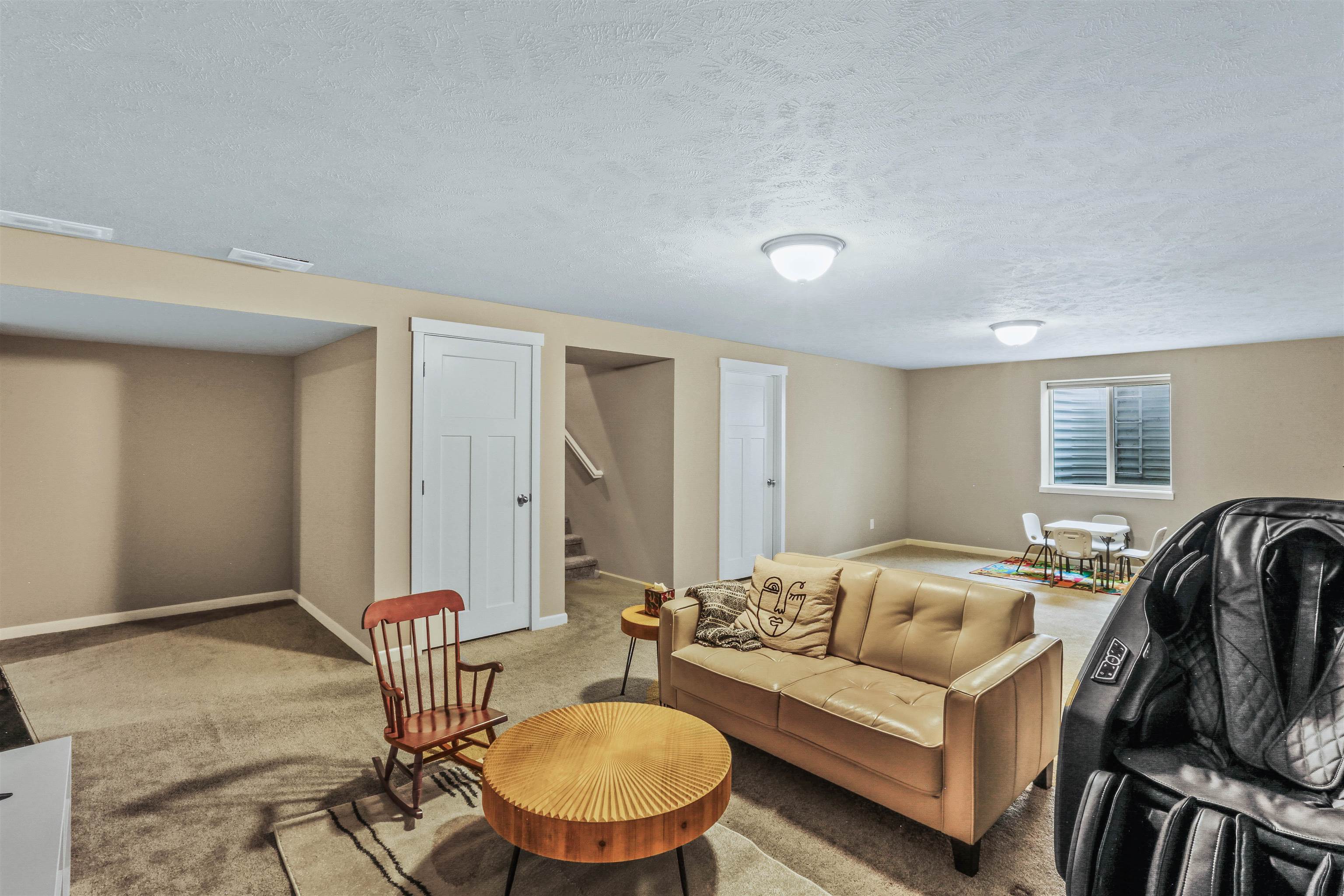 712 E Belle Ln - Photo 22