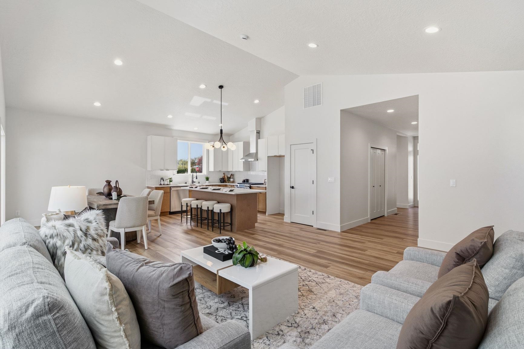 414 N Moen Ln - Photo 5