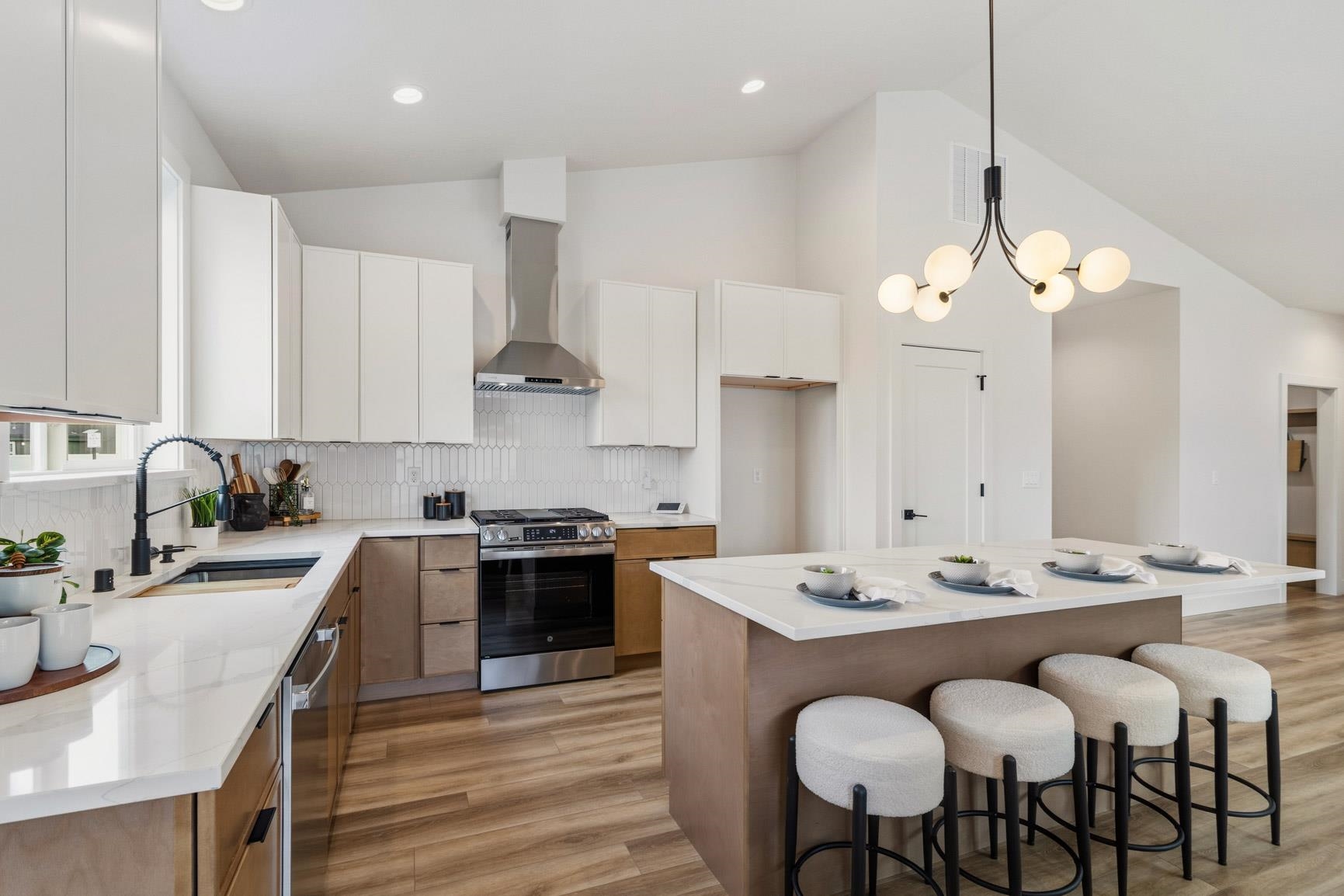 414 N Moen Ln - Photo 9