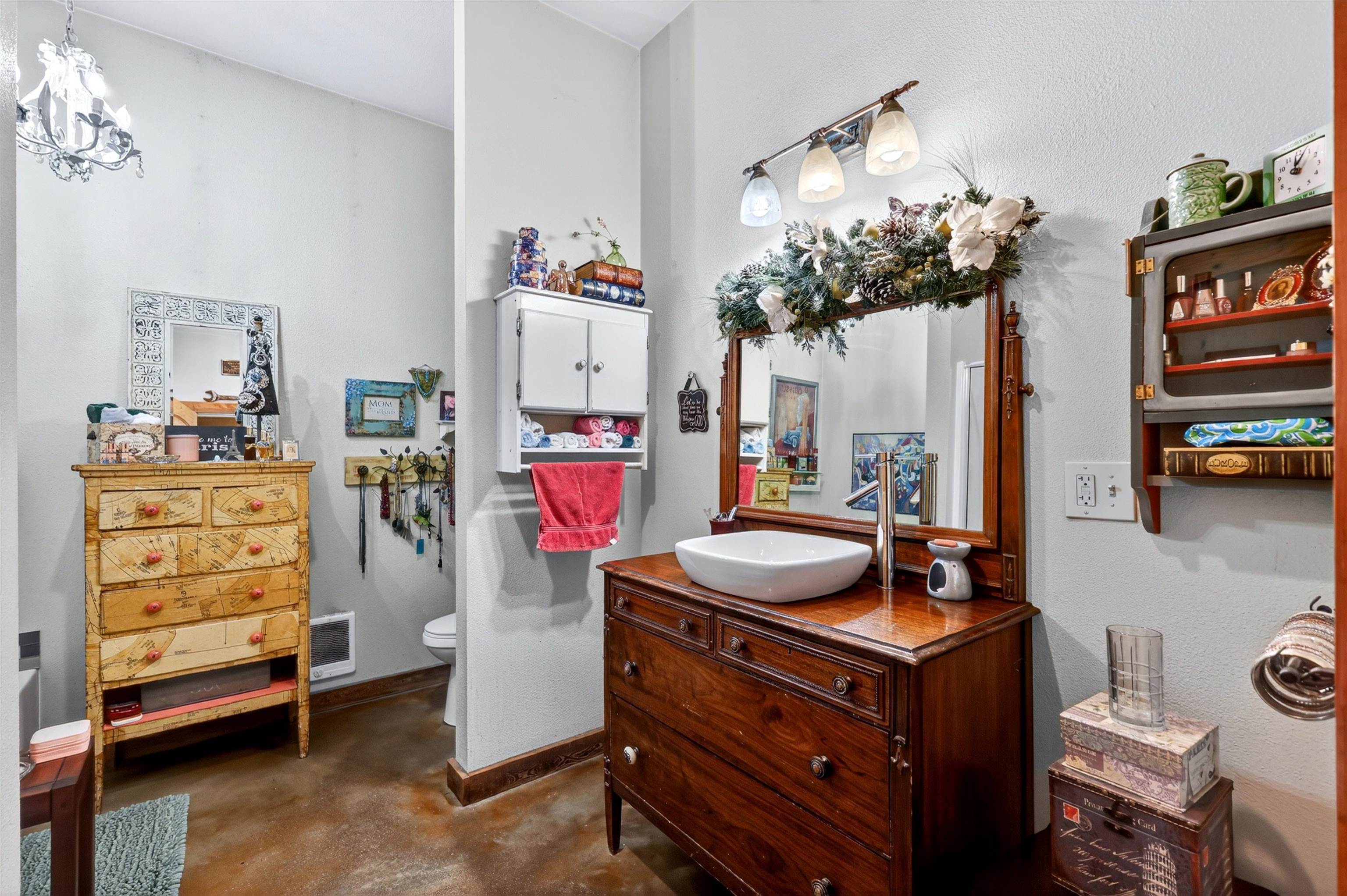 1082 Balcom Rd - Photo 14