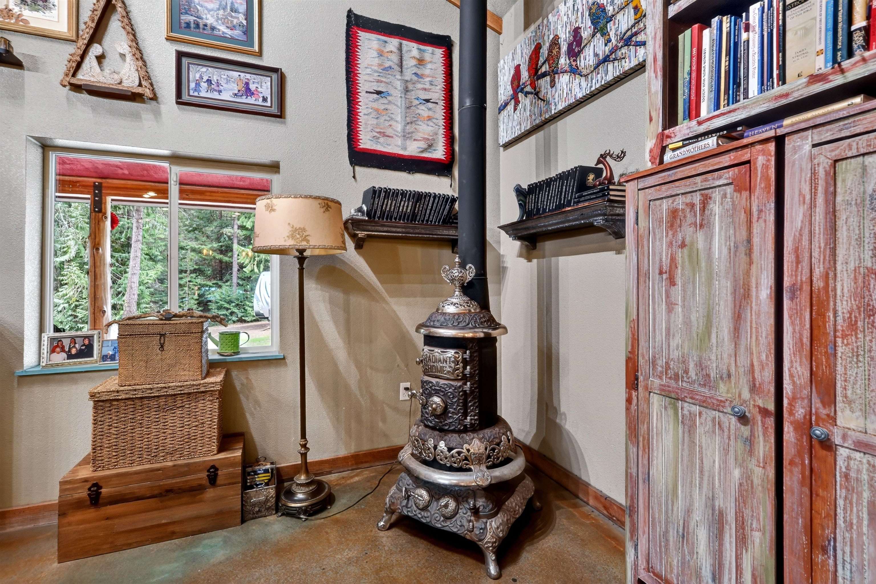 1082 Balcom Rd - Photo 9