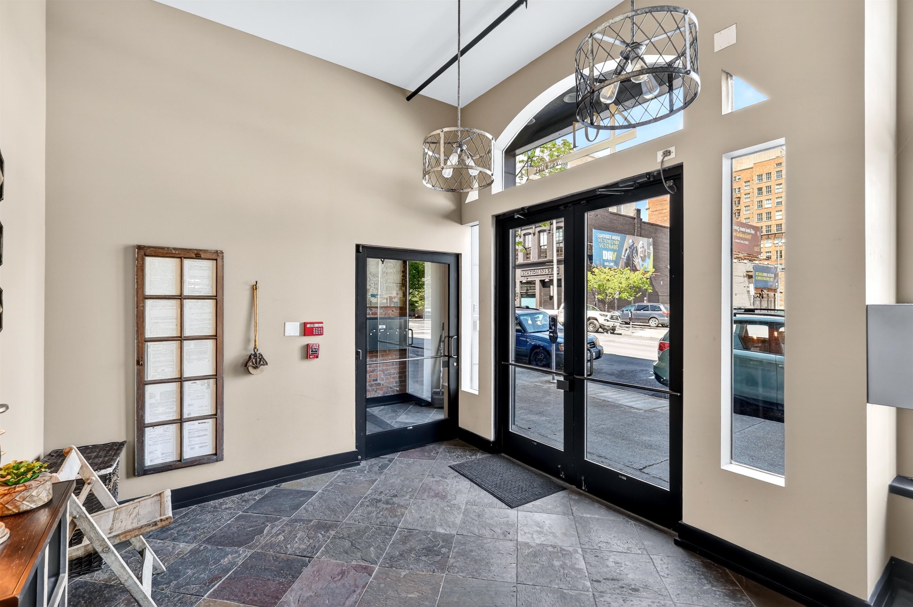 401 W 1st Ave - Photo 2