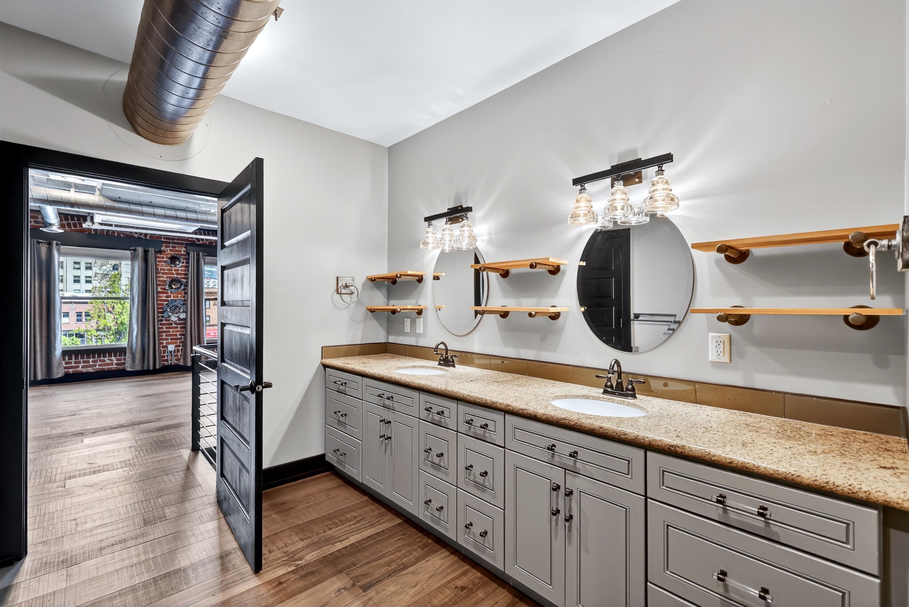 401 W 1st Ave - Photo 24