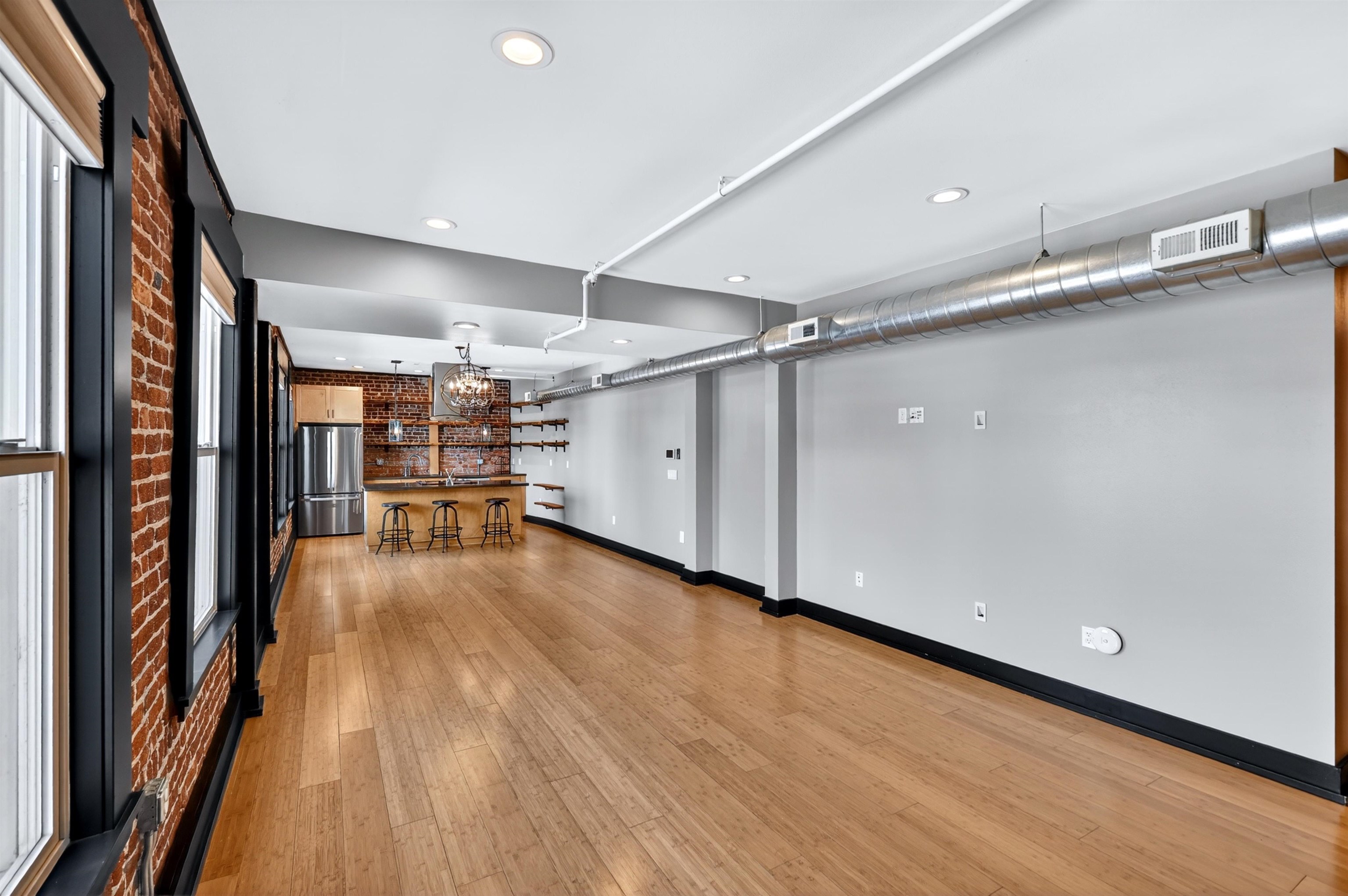 401 W 1st Ave - Photo 10