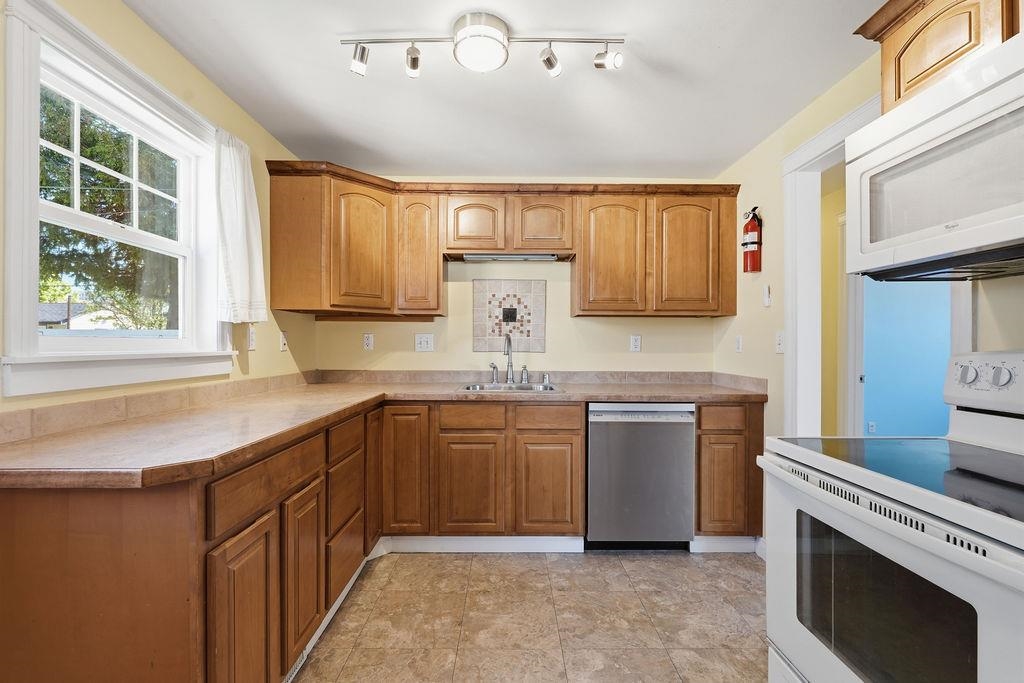 4906 W Princeton Pl - Photo 5