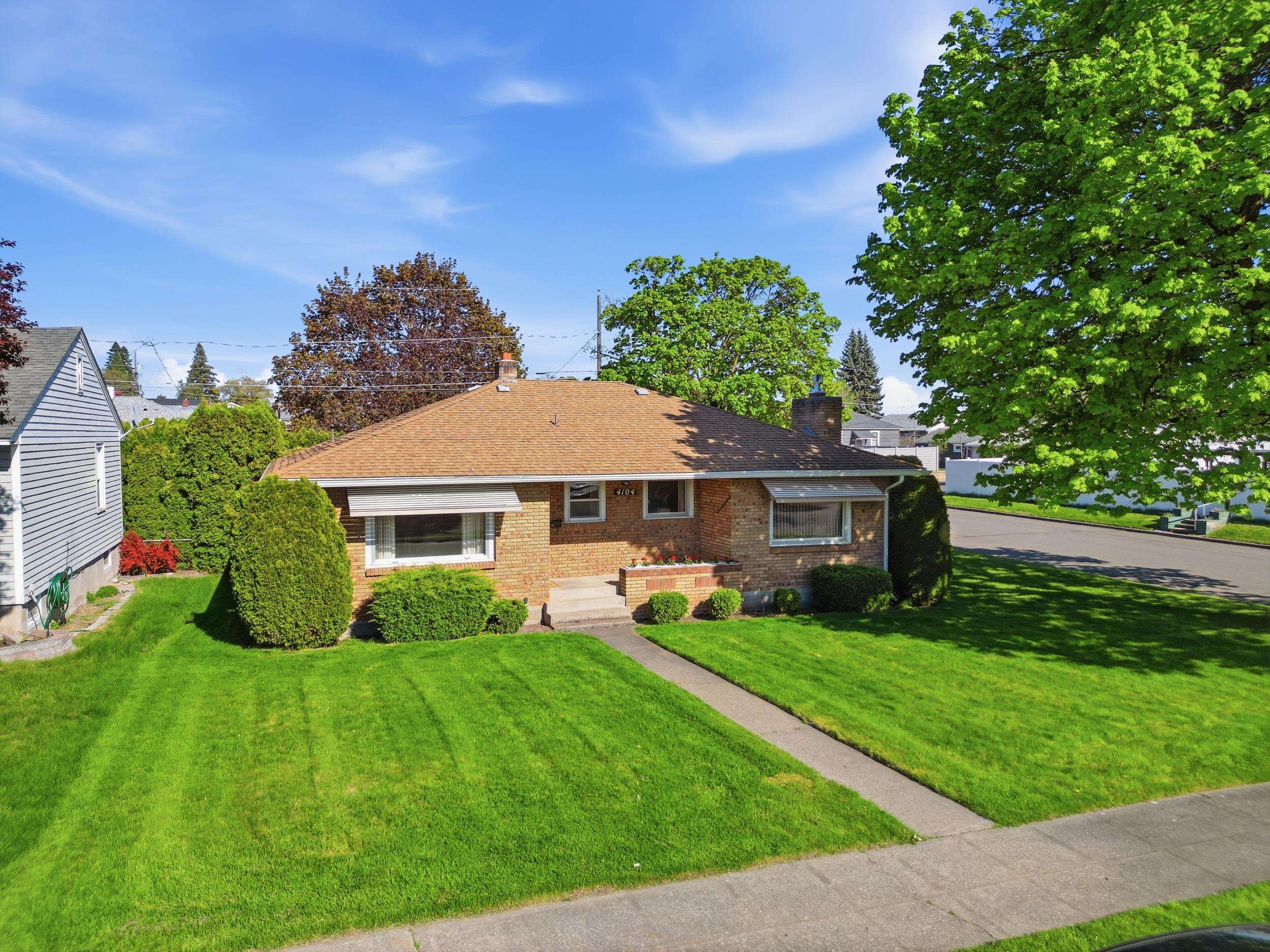 4104 N Elgin St - Photo 2