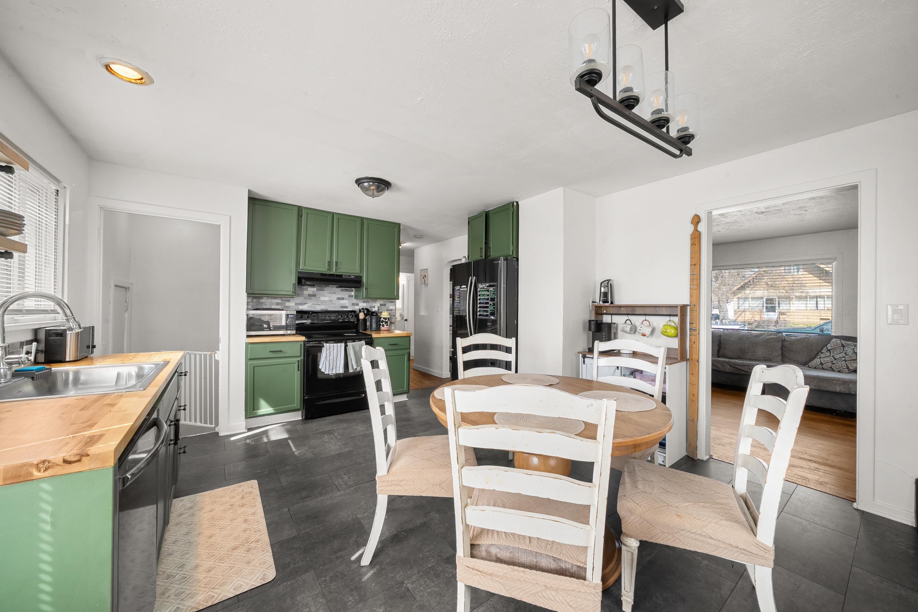 1127 W Kiernan Ave - Photo 11