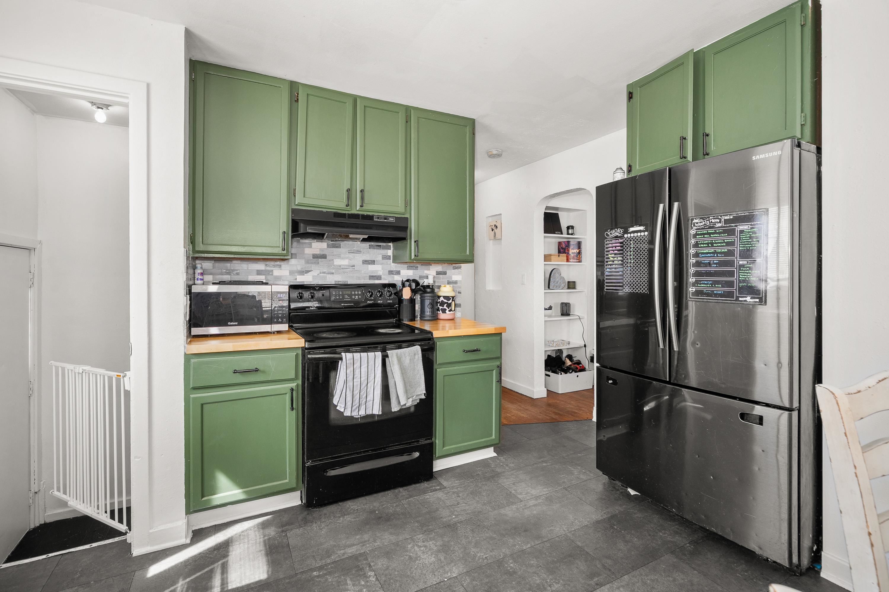 1127 W Kiernan Ave - Photo 12