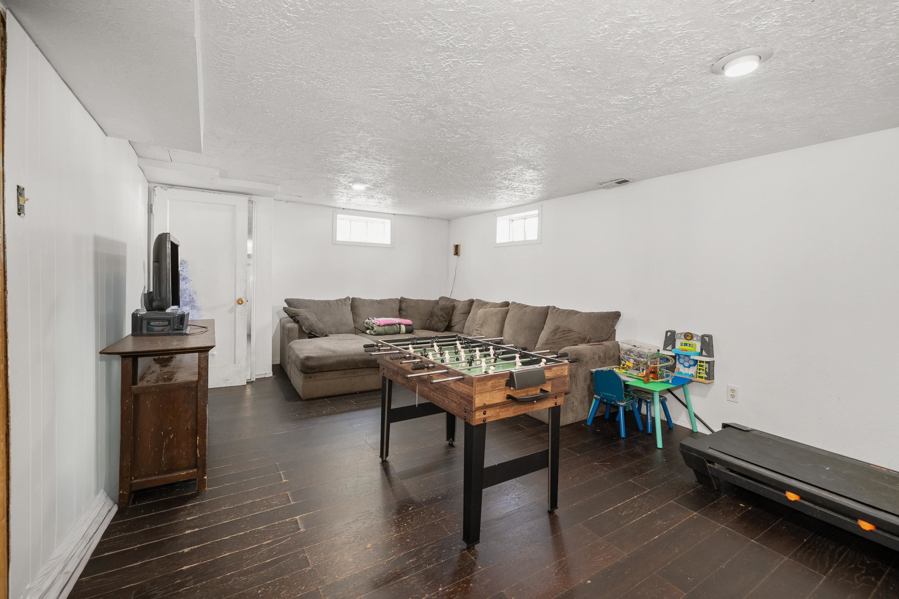 1127 W Kiernan Ave - Photo 22