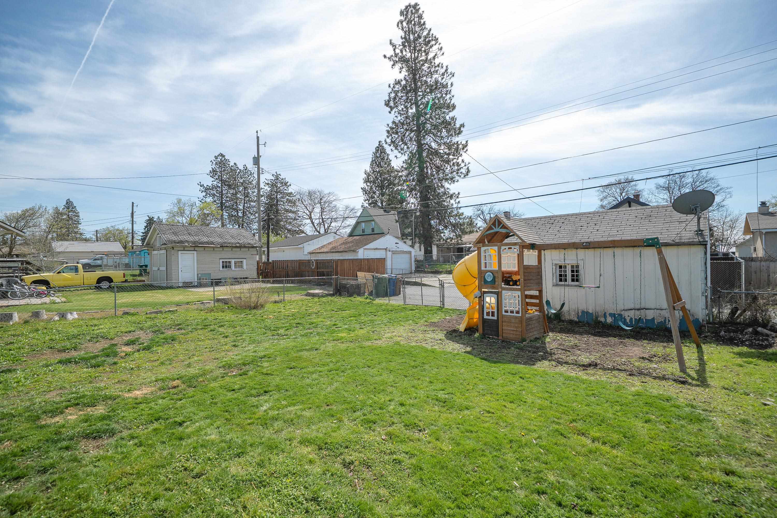 1127 W Kiernan Ave - Photo 32