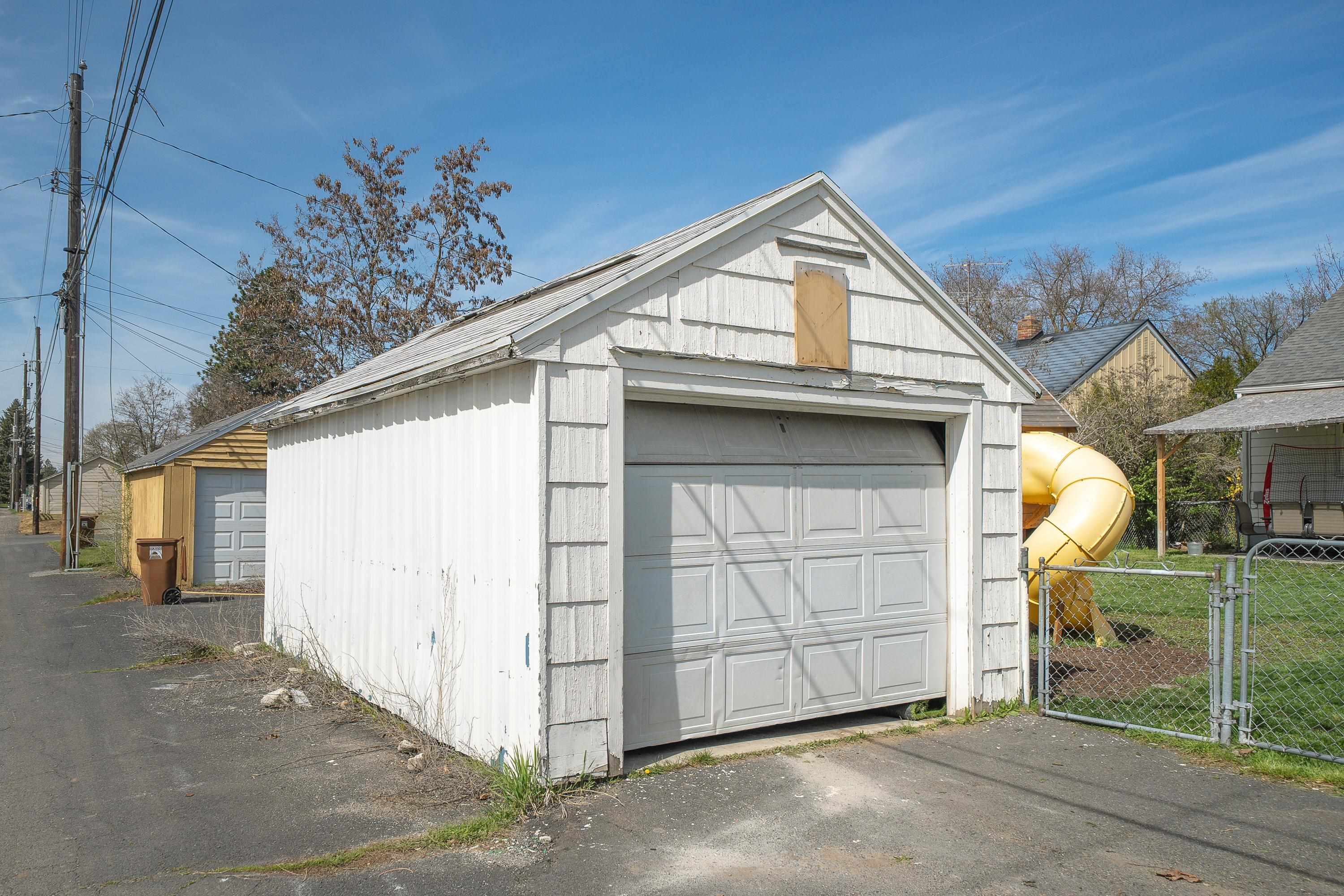1127 W Kiernan Ave - Photo 35