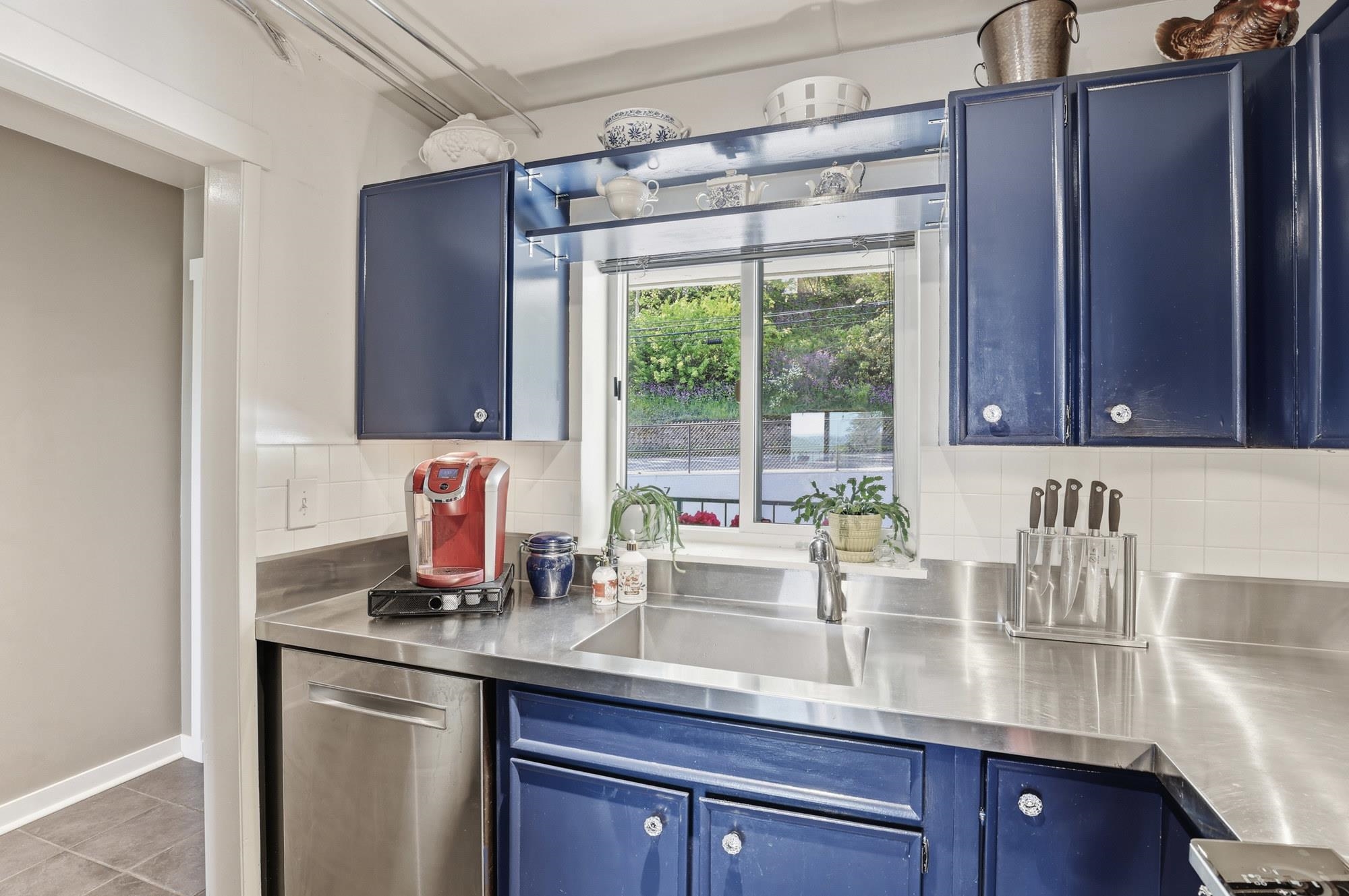 136 E Rockwood Blvd - Photo 11