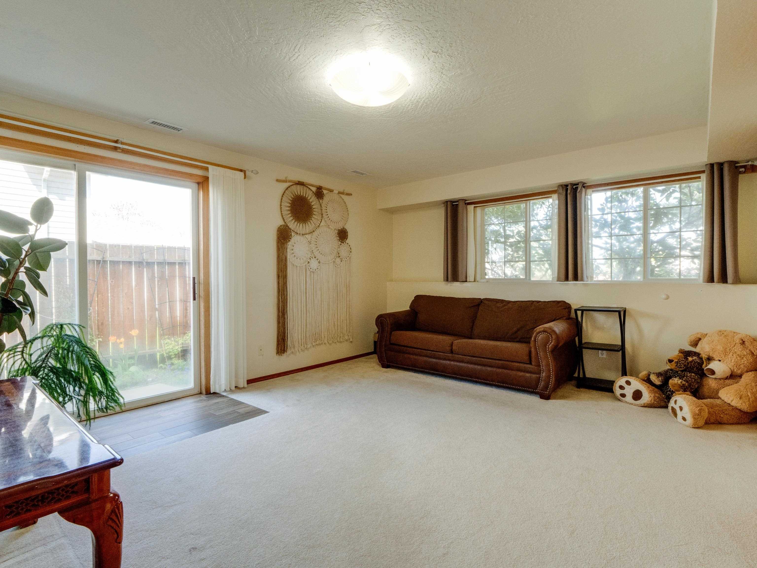 730 E Kathy Lee Ave - Photo 17