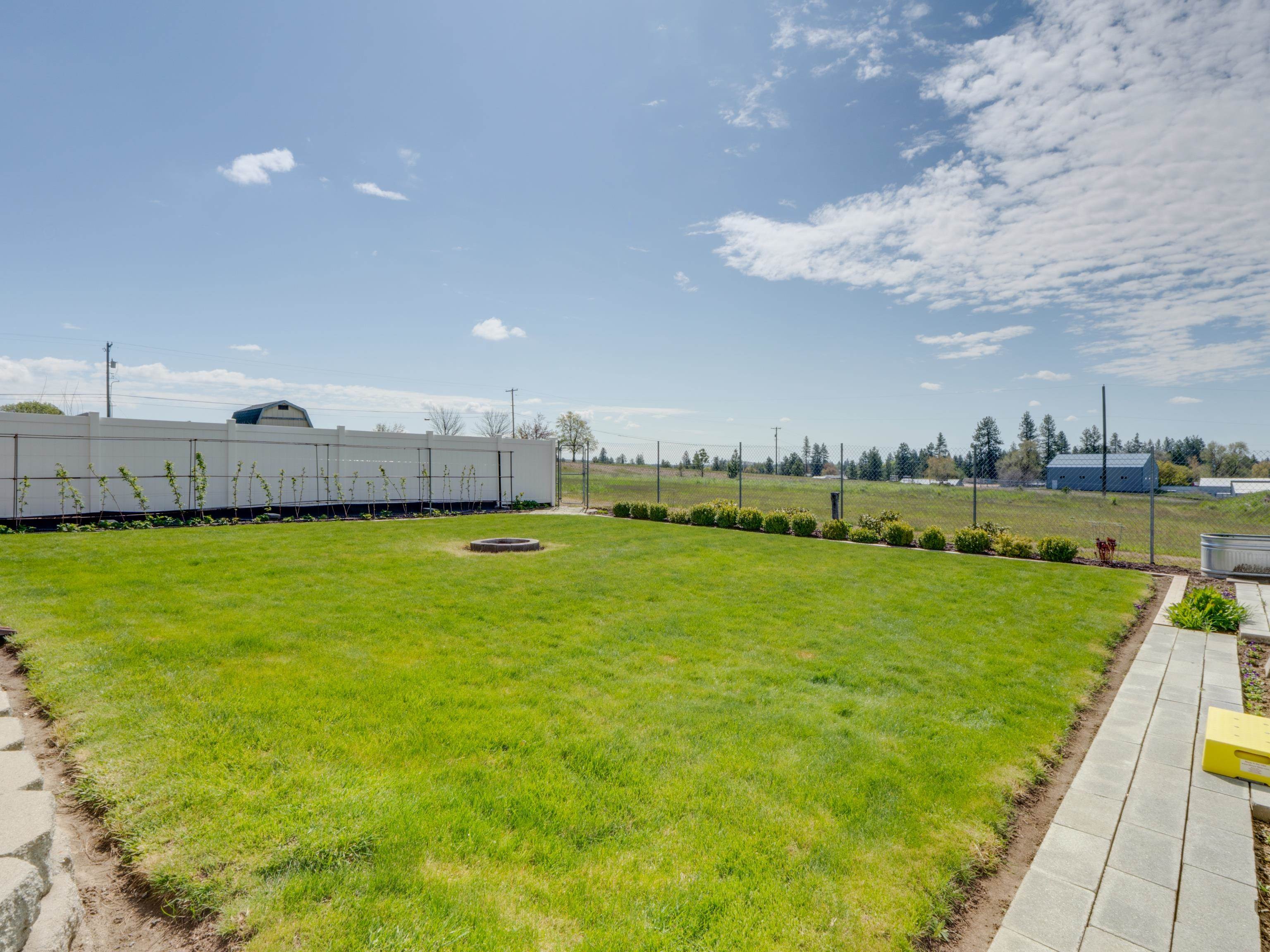 730 E Kathy Lee Ave - Photo 36