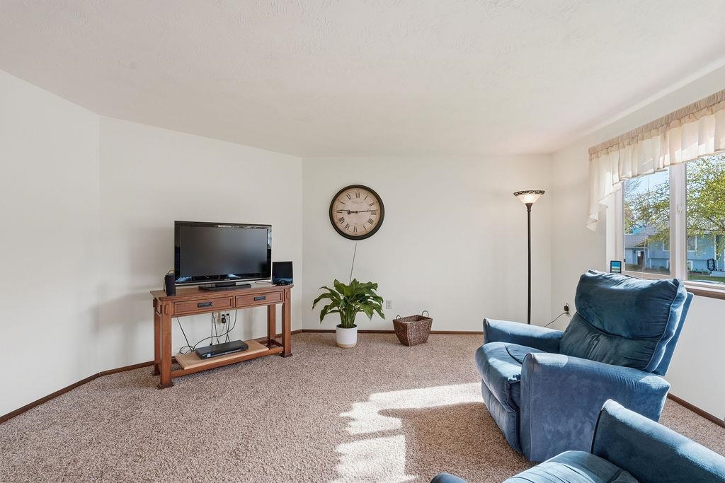 7621 N Dakota St - Photo 4