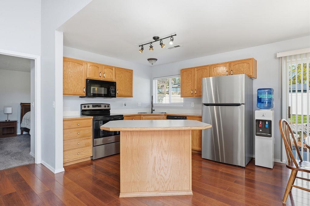3704 S Brighton Ln - Photo 9