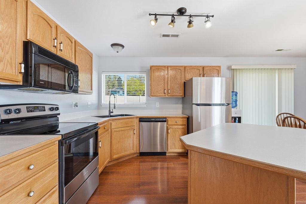 3704 S Brighton Ln - Photo 10