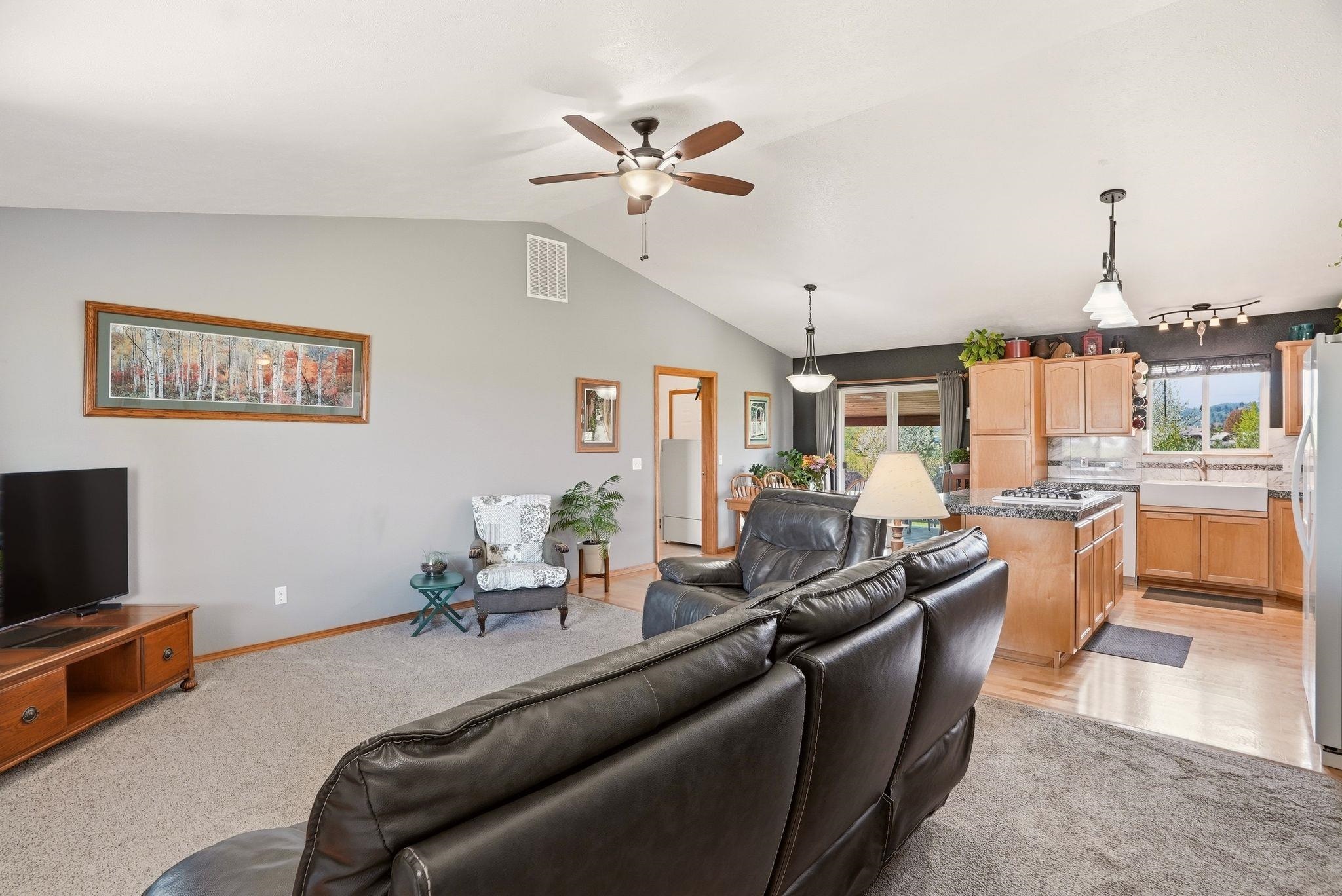 6211 N Blue Skies Ln - Photo 4