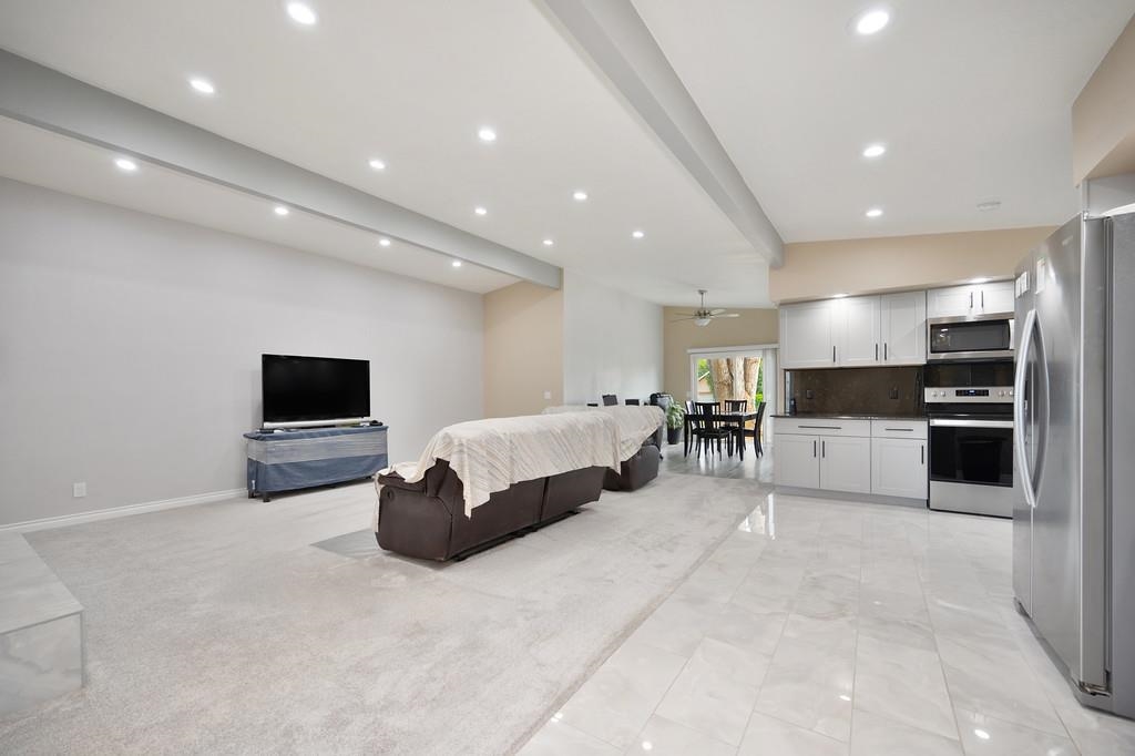 1221 7th St - Photo 14