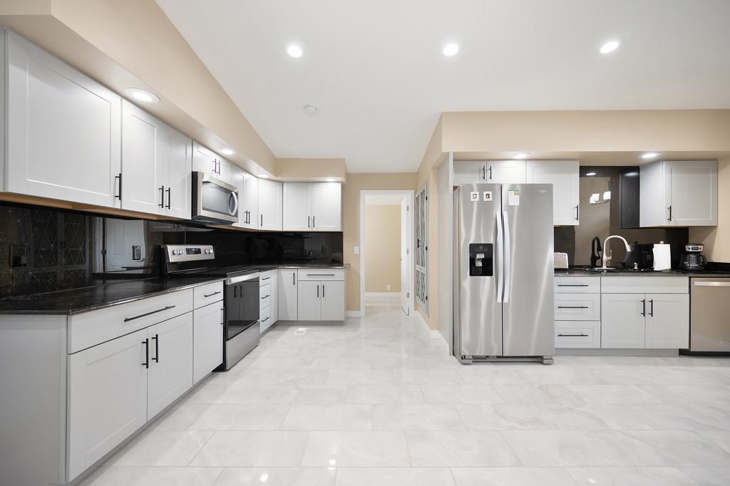 1221 7th St - Photo 20