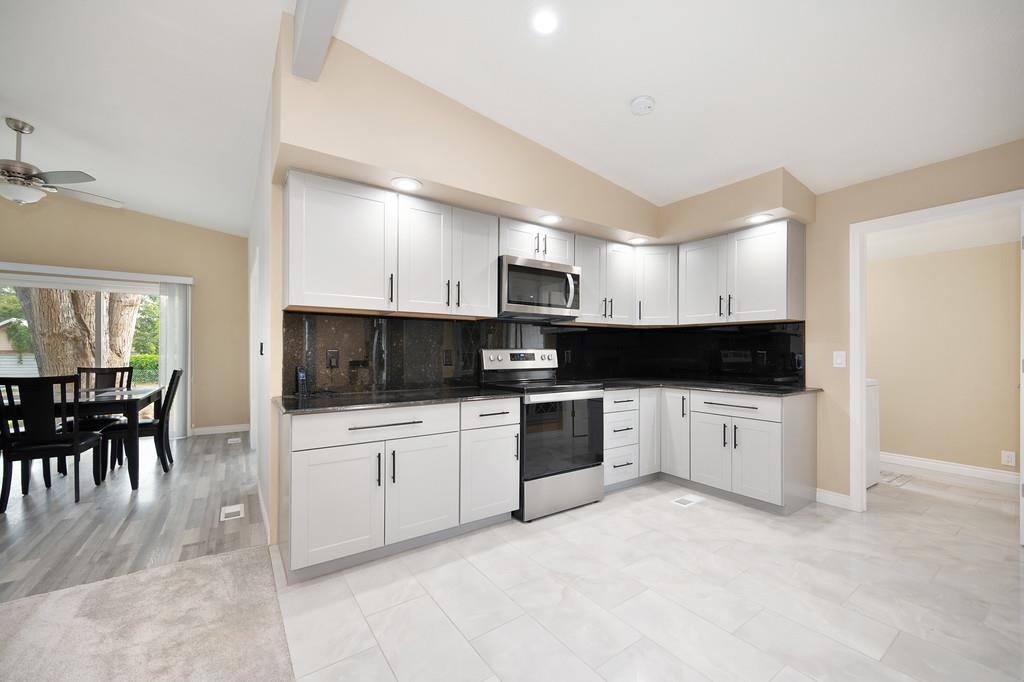 1221 7th St - Photo 23