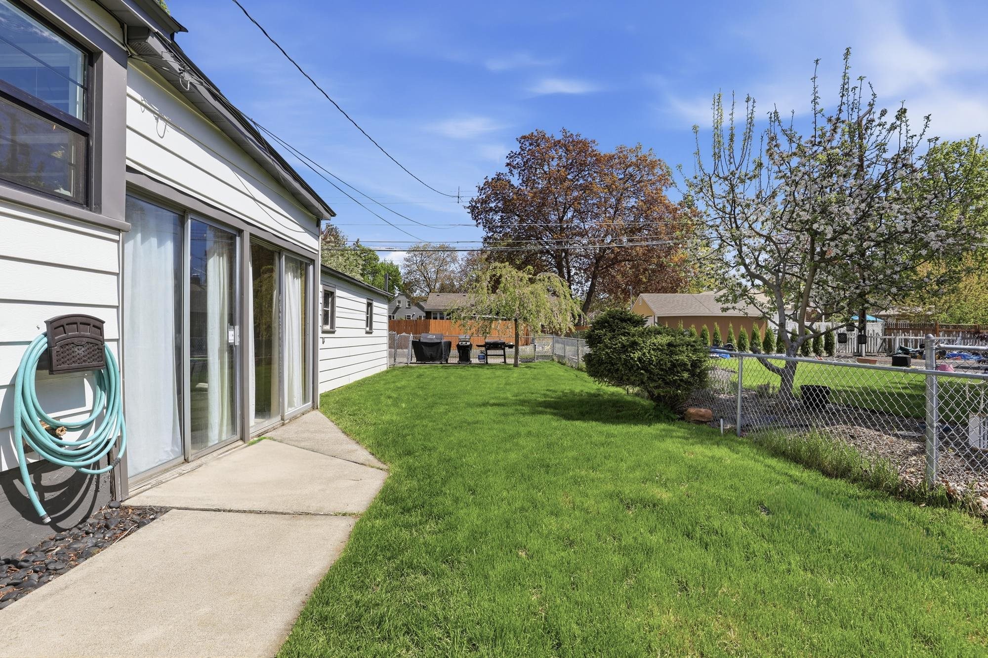 3917 S Grand Blvd - Photo 23