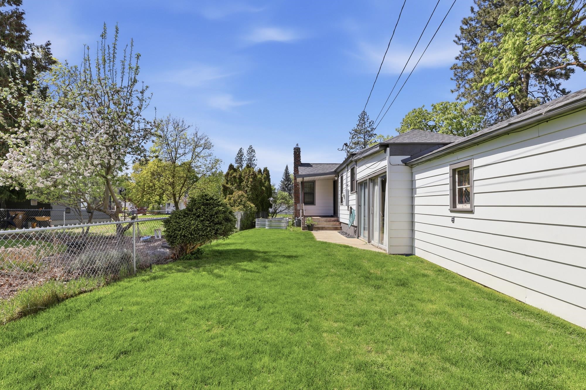 3917 S Grand Blvd - Photo 24