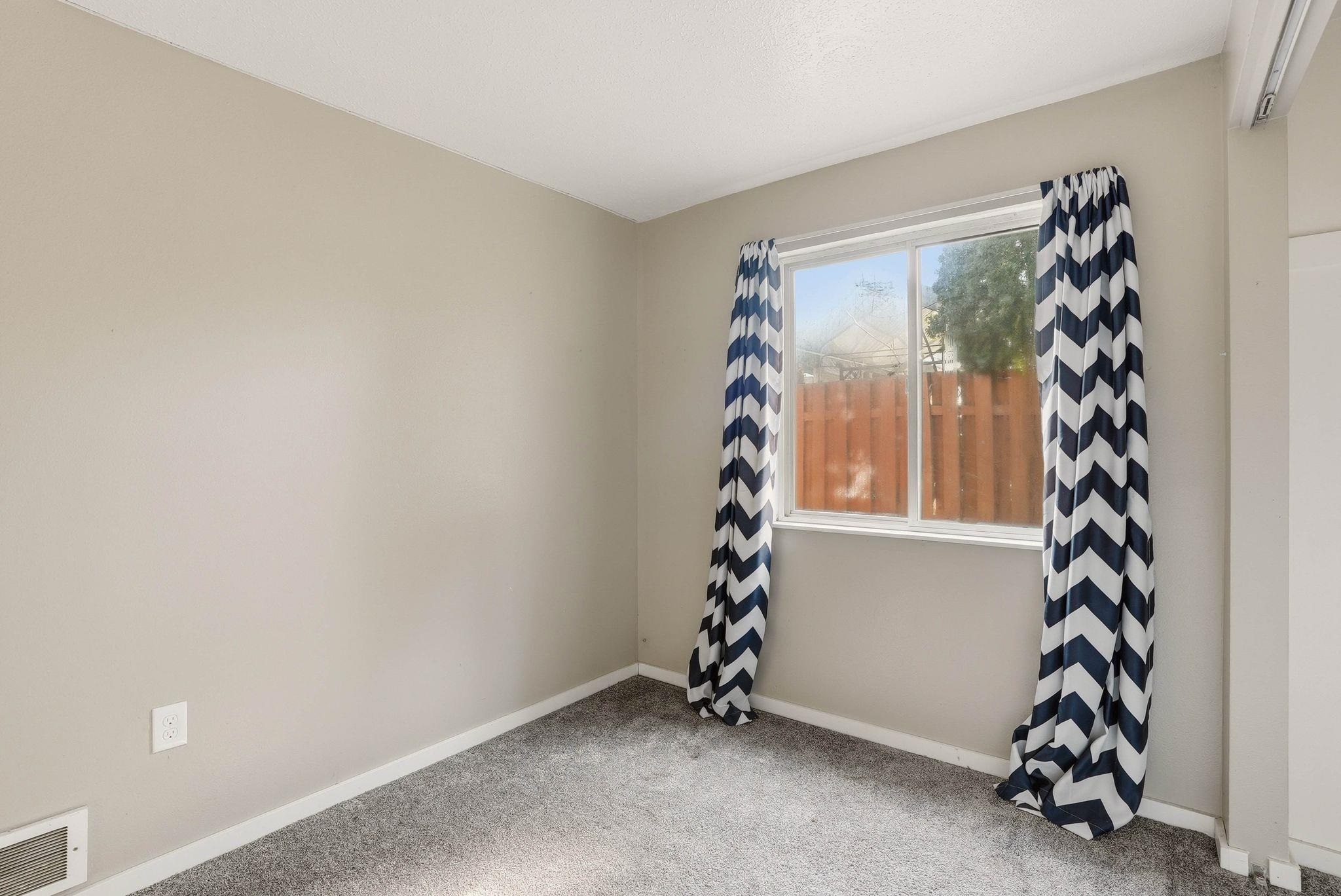 4025 W Everett Ave - Photo 13