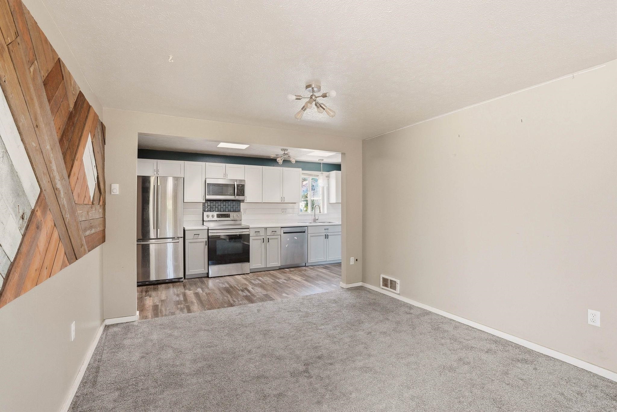 4025 W Everett Ave - Photo 6