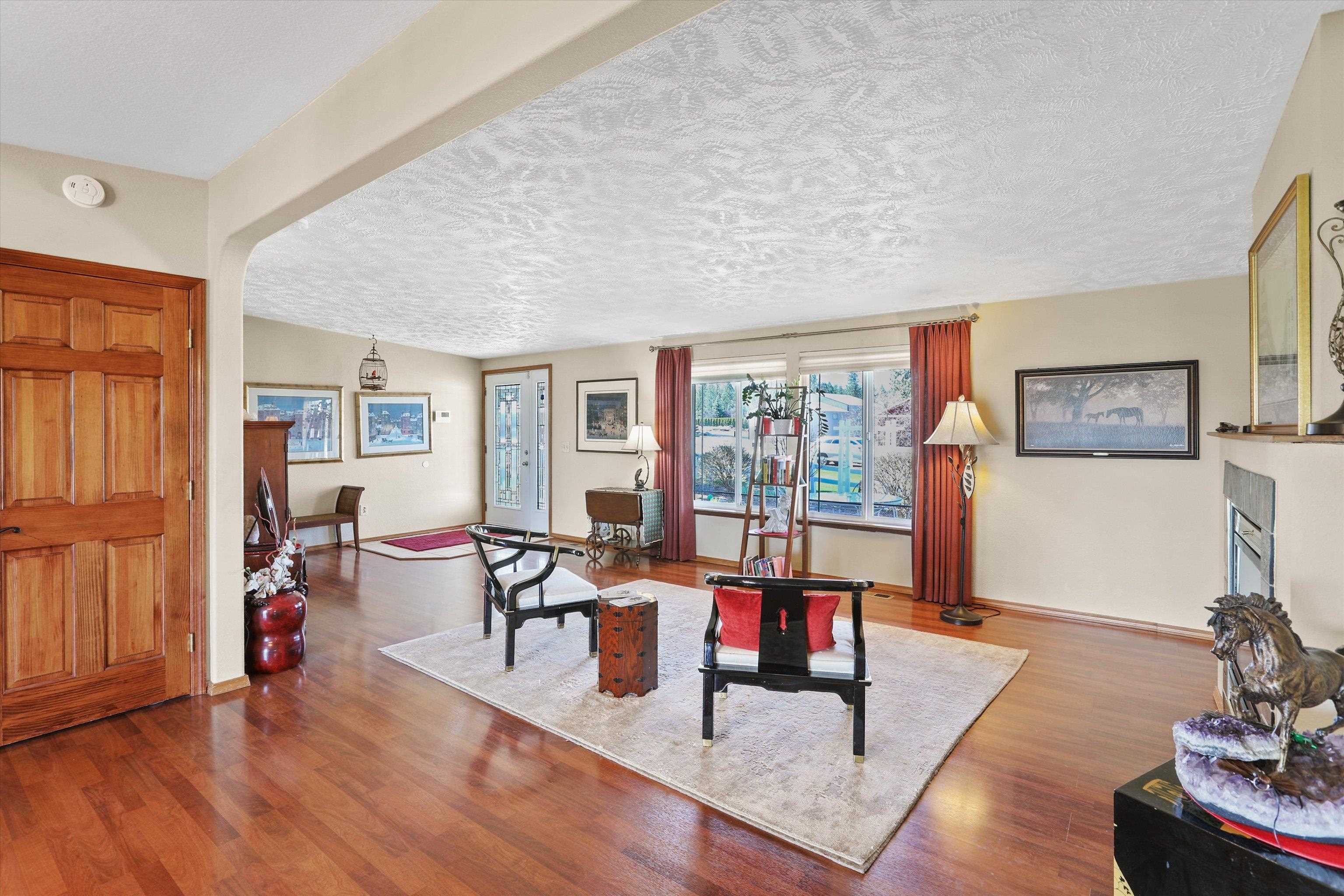 6412 N JENSEN Rd - Photo 2