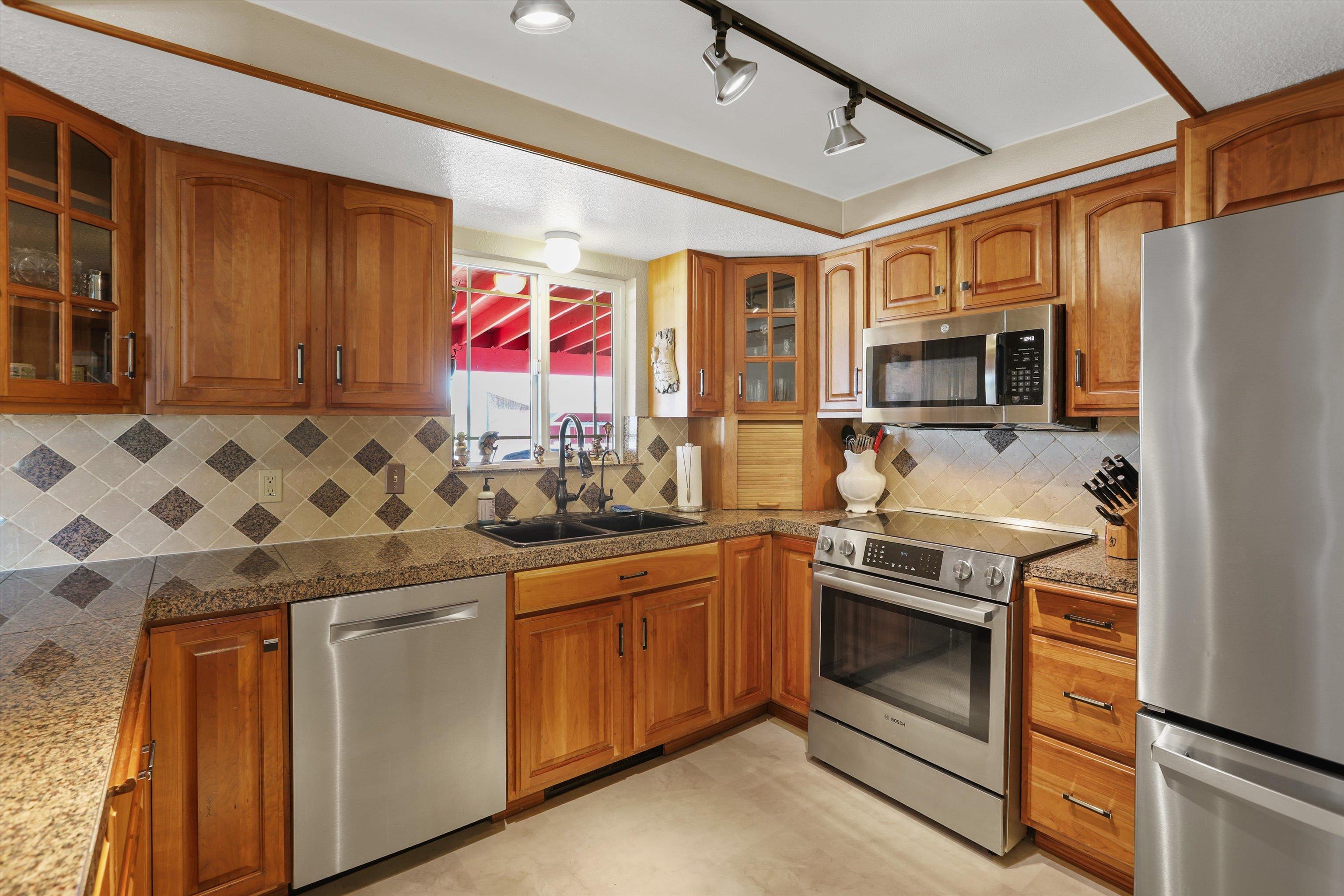 6412 N JENSEN Rd - Photo 3