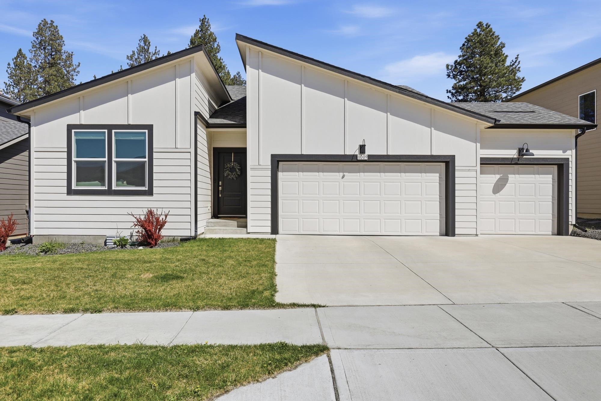 8009 S Avery Rd - Photo 1
