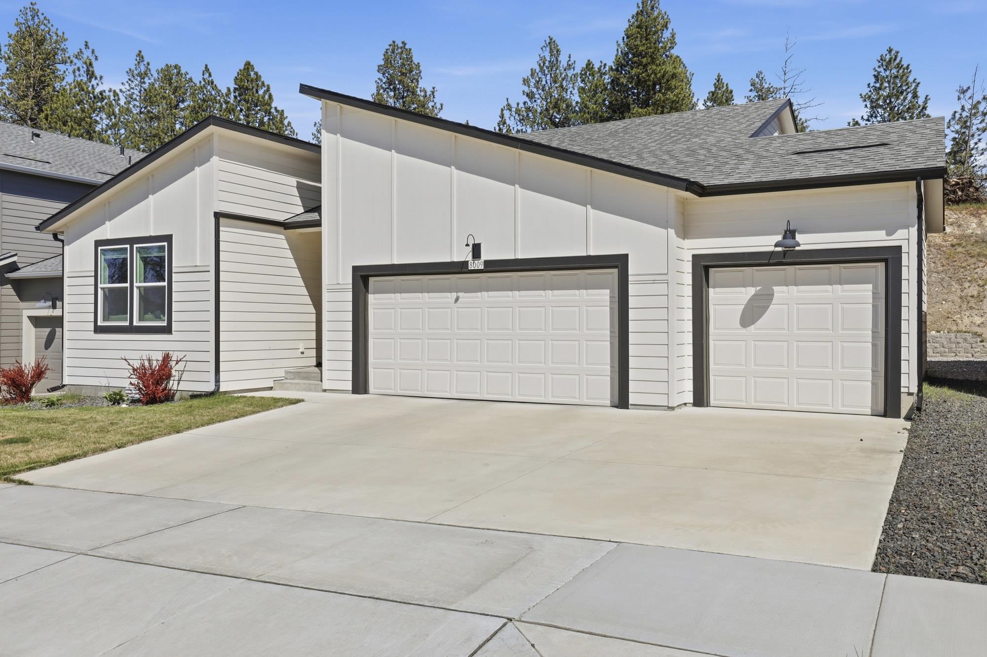 8009 S Avery Rd - Photo 2