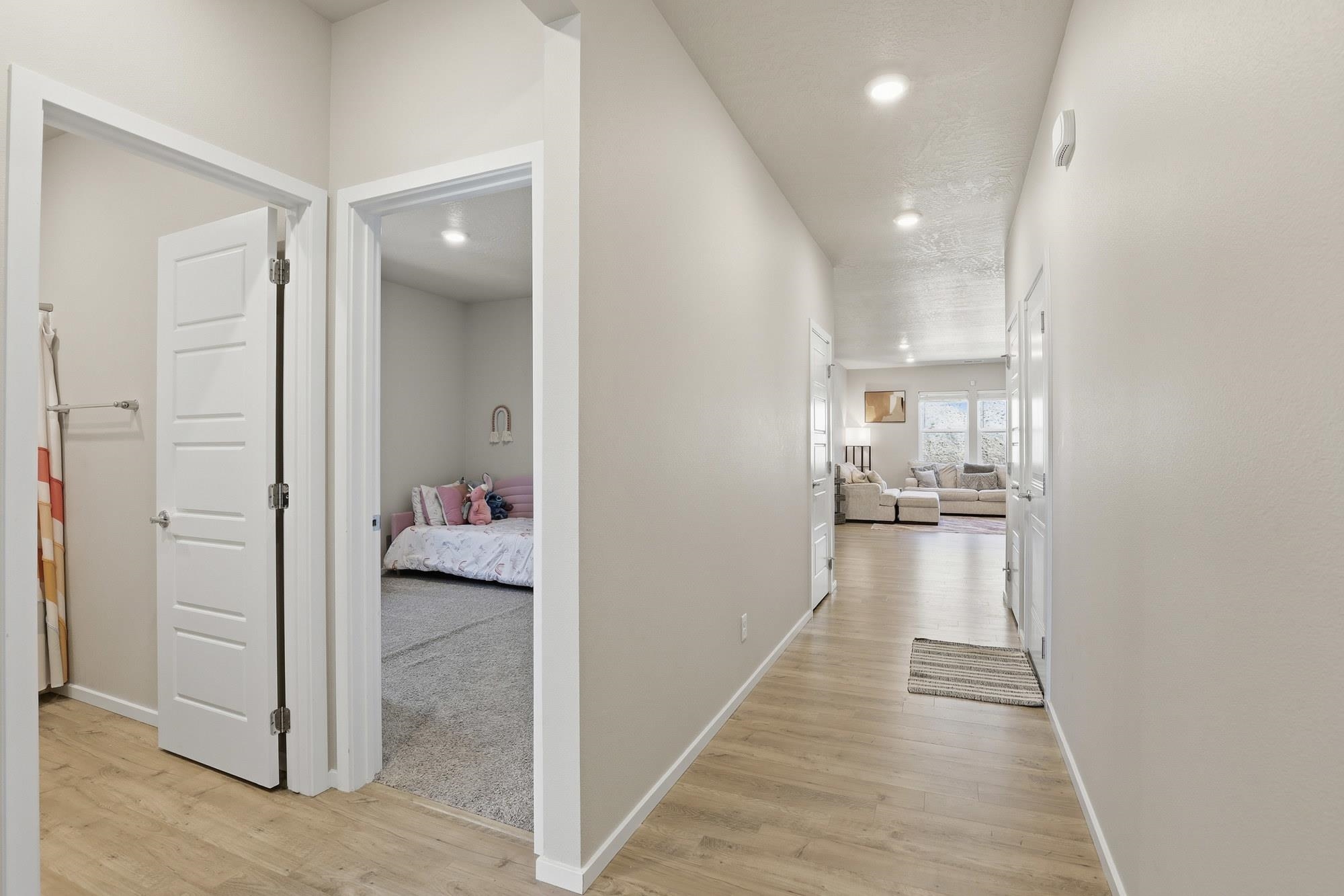 8009 S Avery Rd - Photo 4