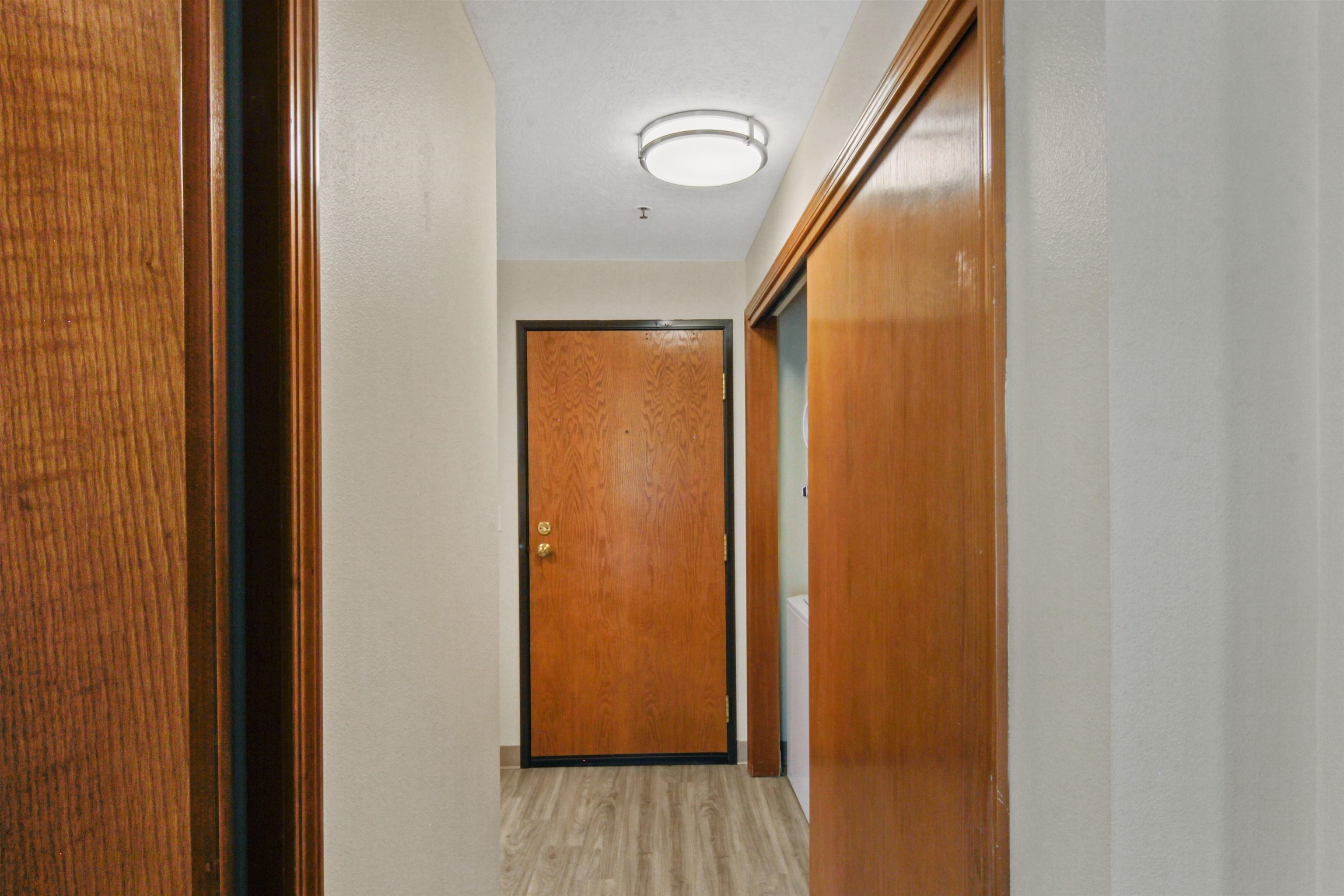 221 E Rockwood Blvd - Photo 5