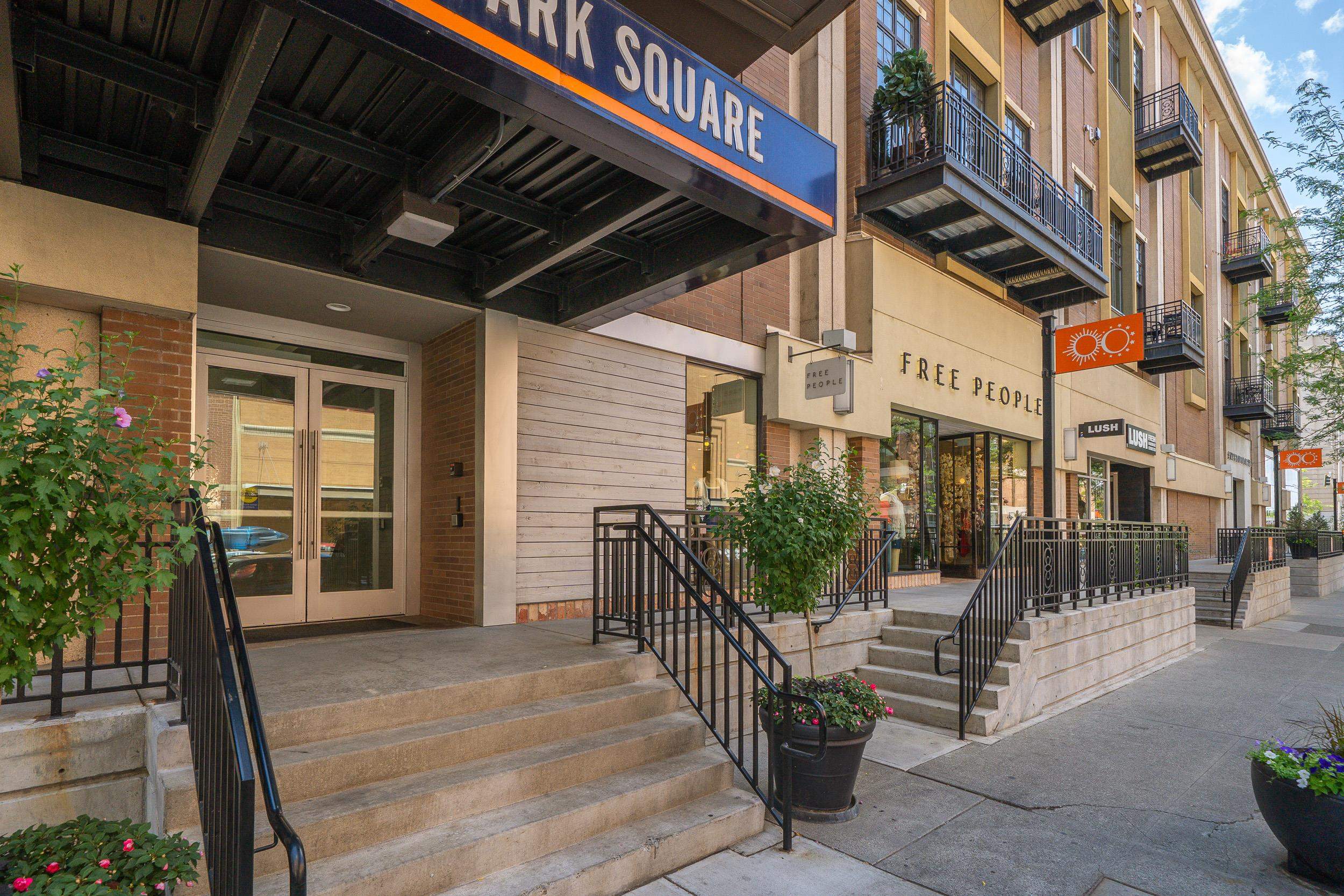 809 W Main Ave - Photo 3