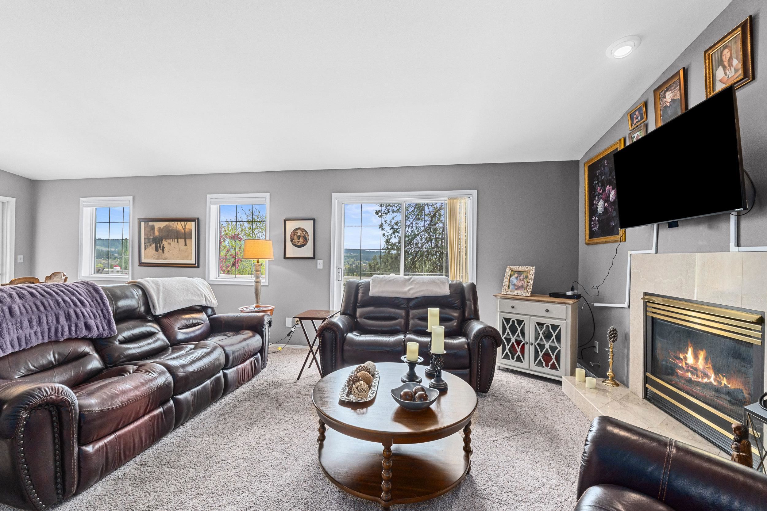 620 E 10th Ave - Photo 8