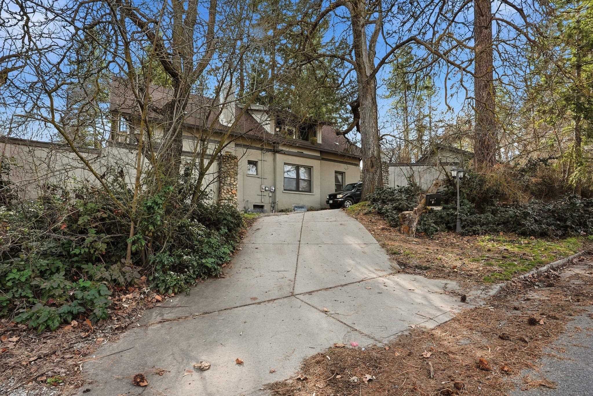 3570 E 11TH Ave - Photo 32