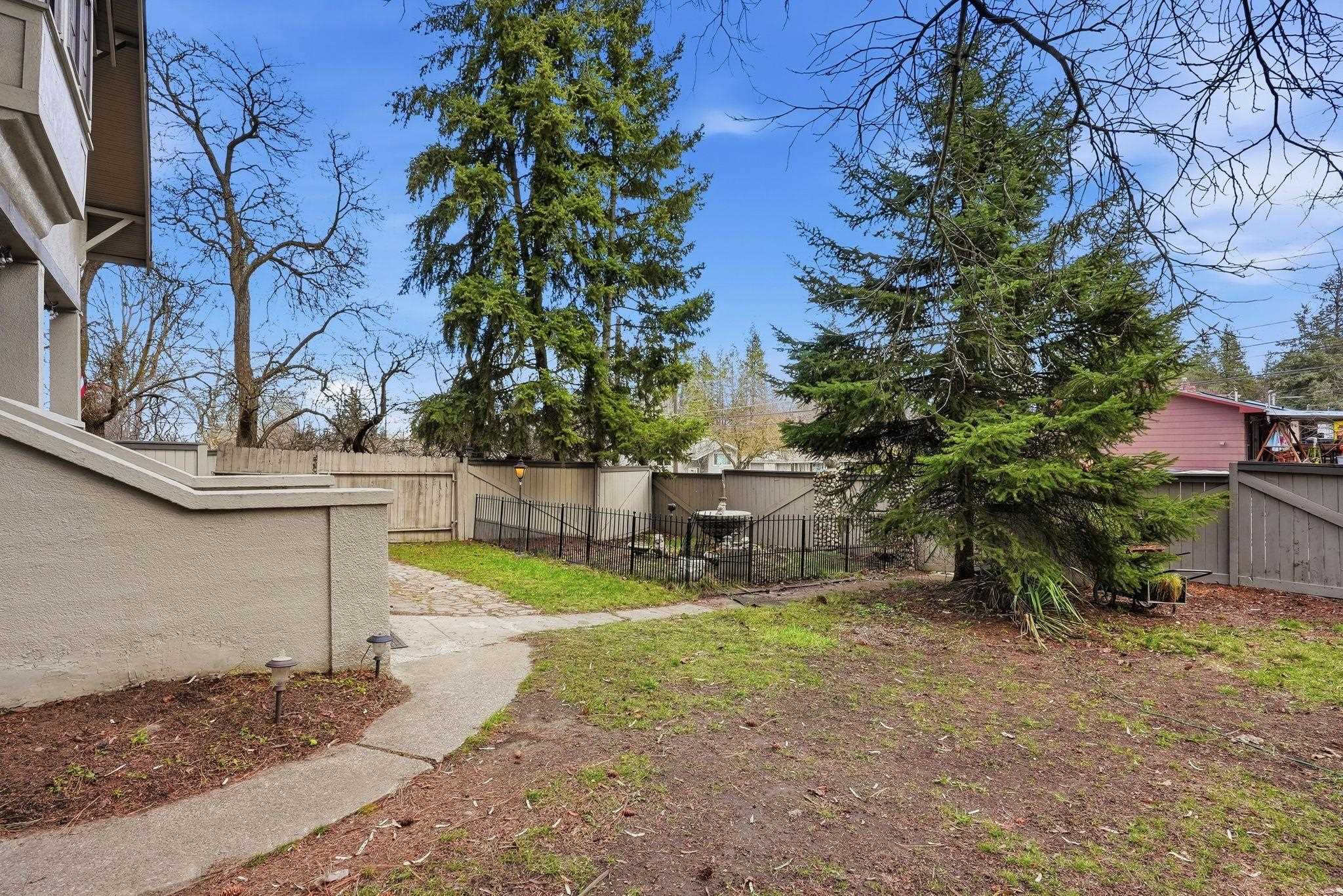 3570 E 11TH Ave - Photo 38