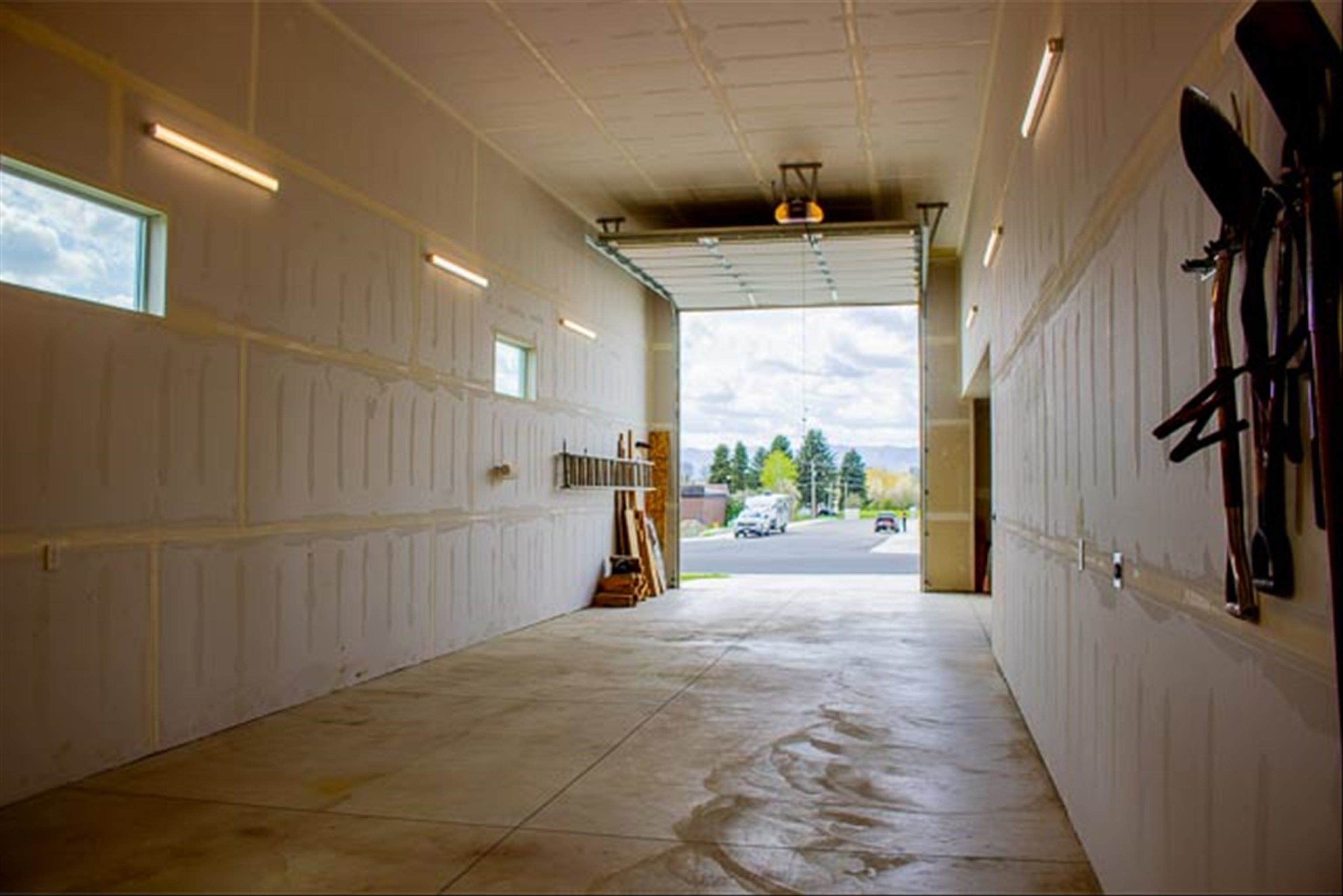 1262 N Park Ave - Photo 24