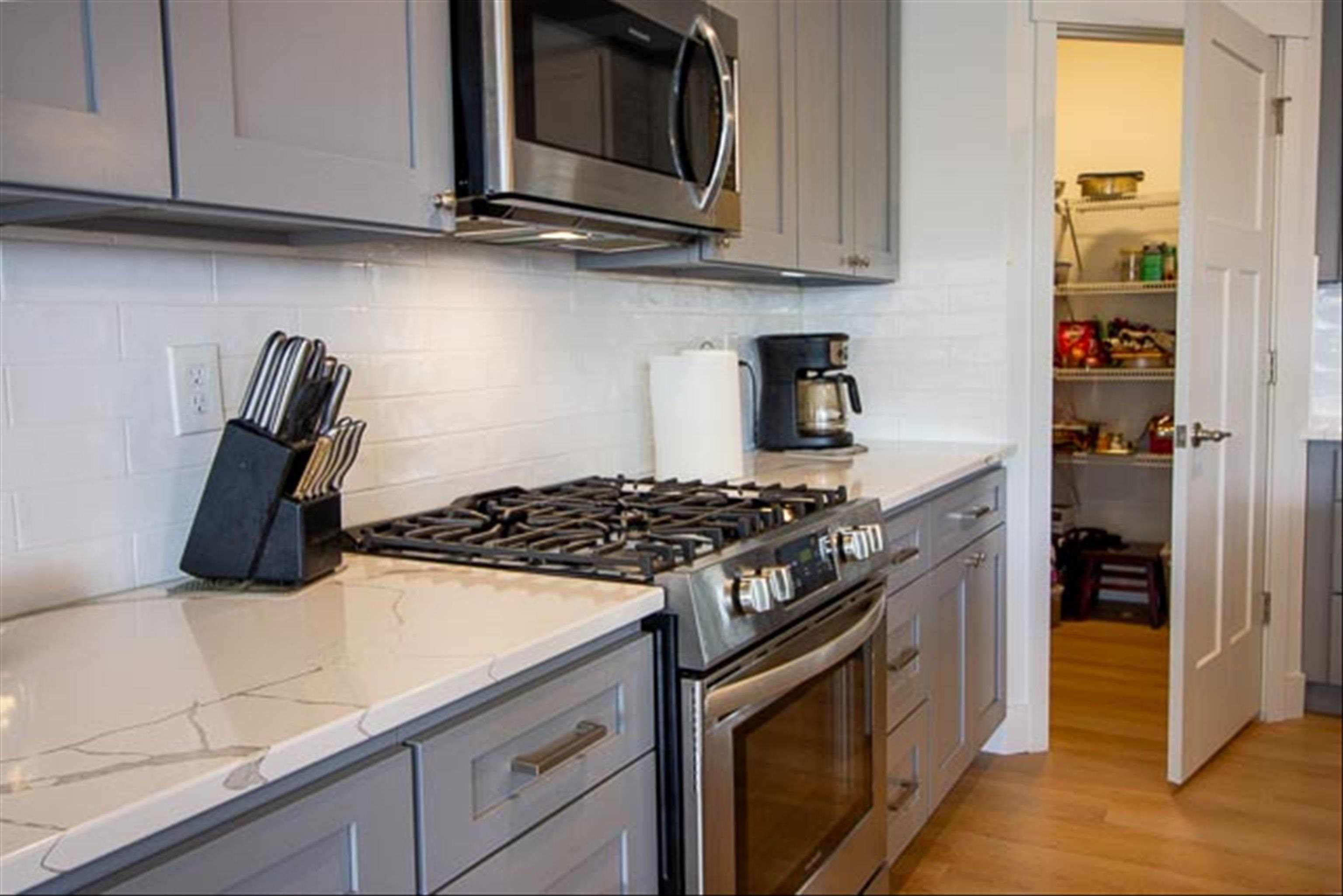 1262 N Park Ave - Photo 8