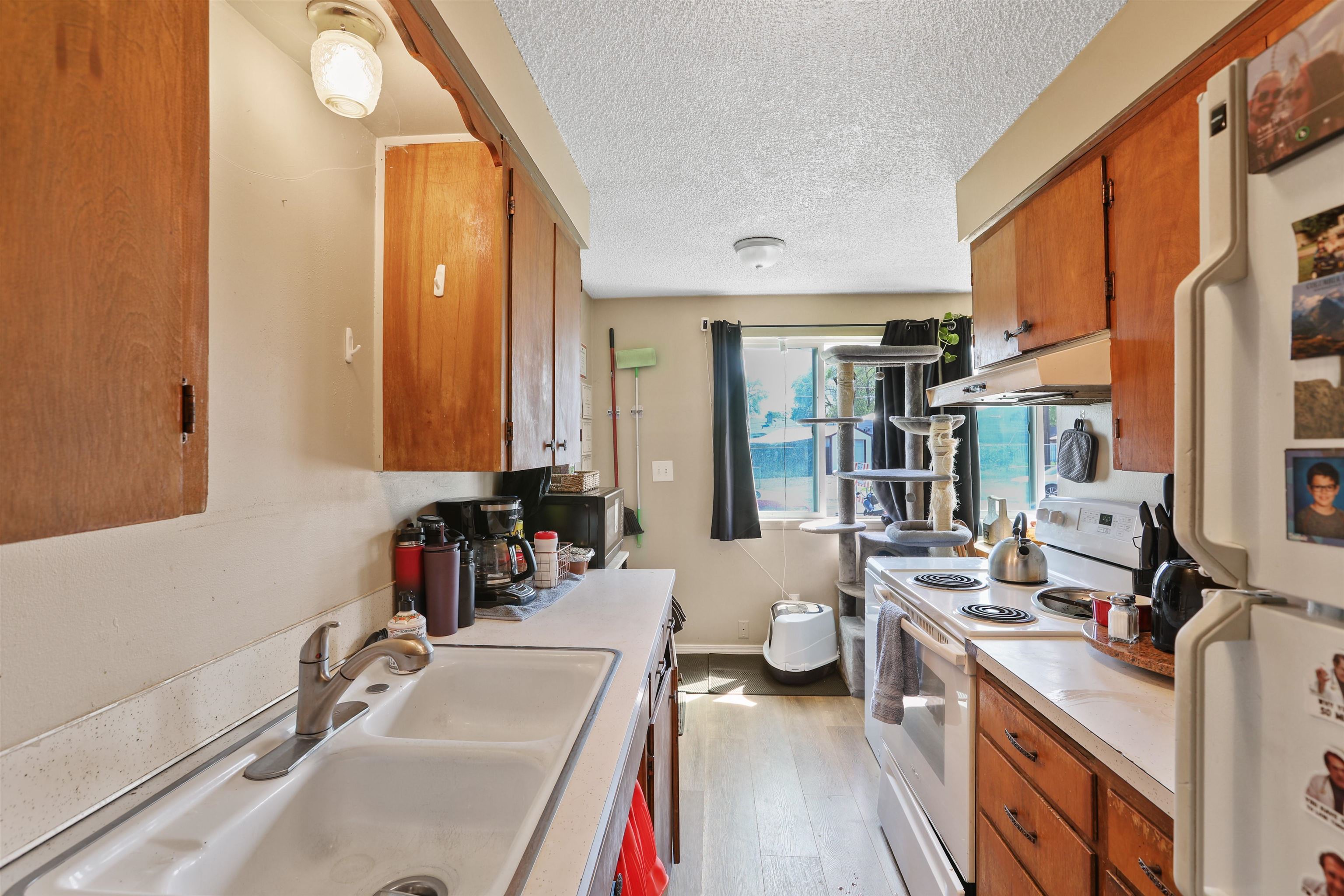 1847 E Marshall Ave - Photo 11