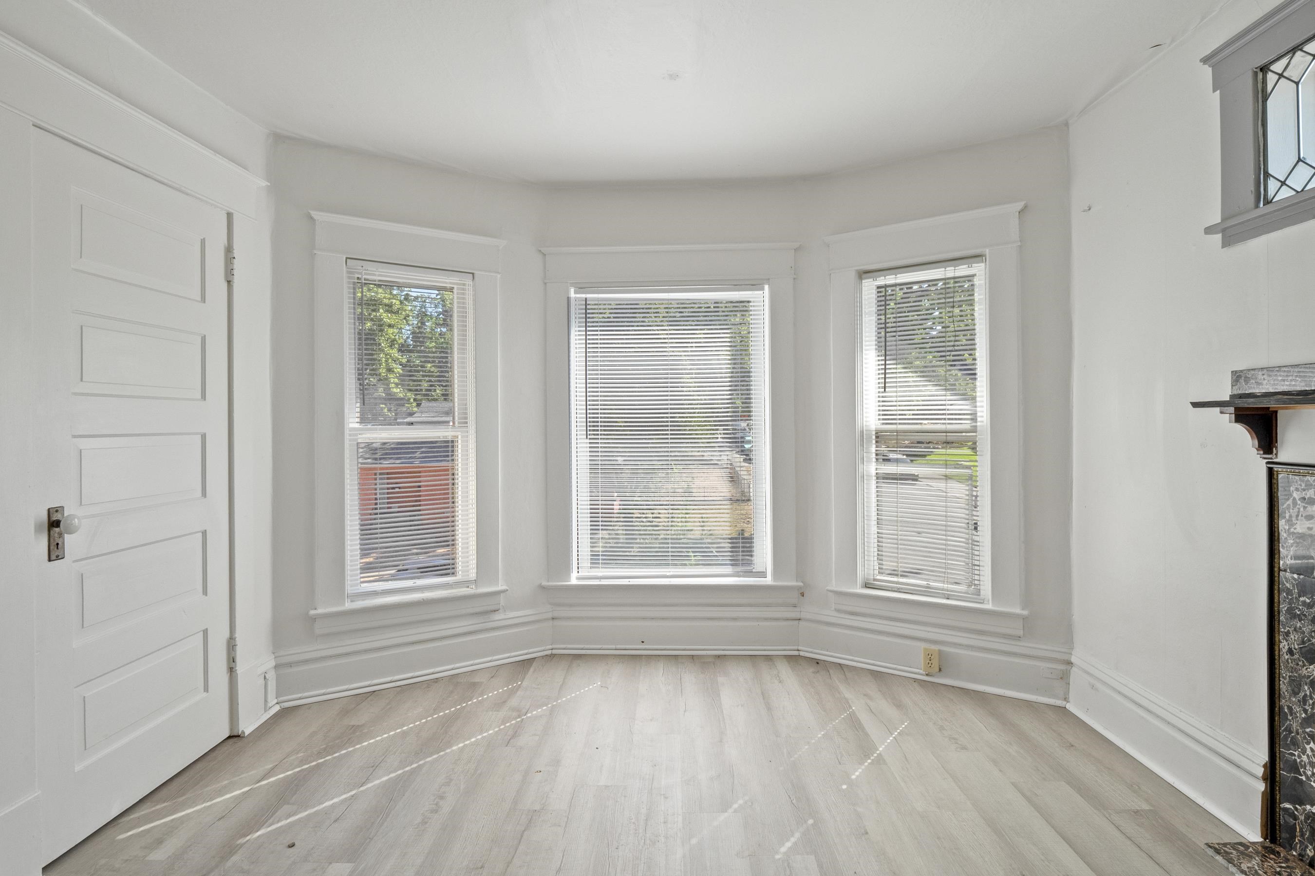 1122 S Walnut St - Photo 12
